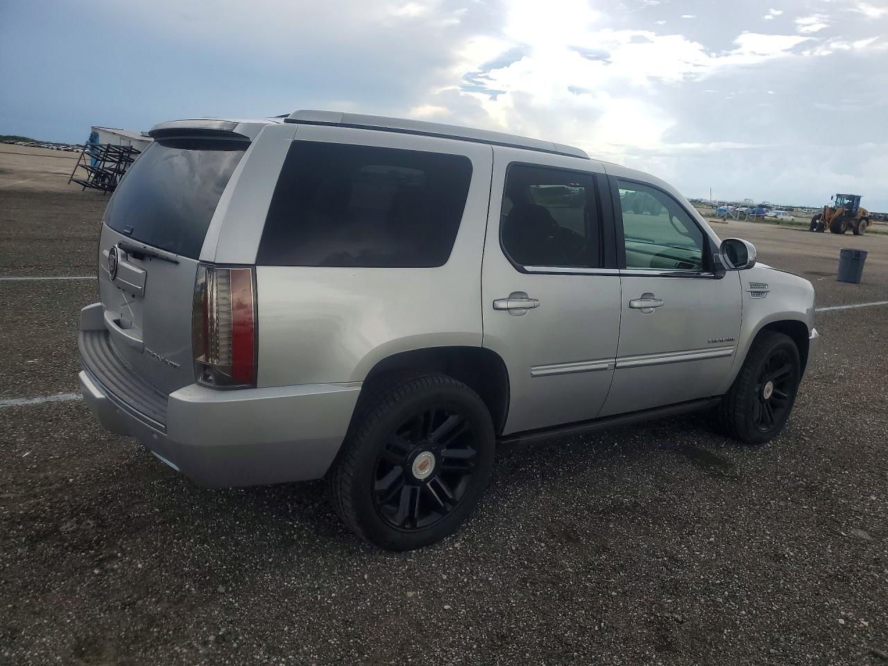 2014 Cadillac Escalade Premium Silver vin: 1GYS4CEF0ER229576