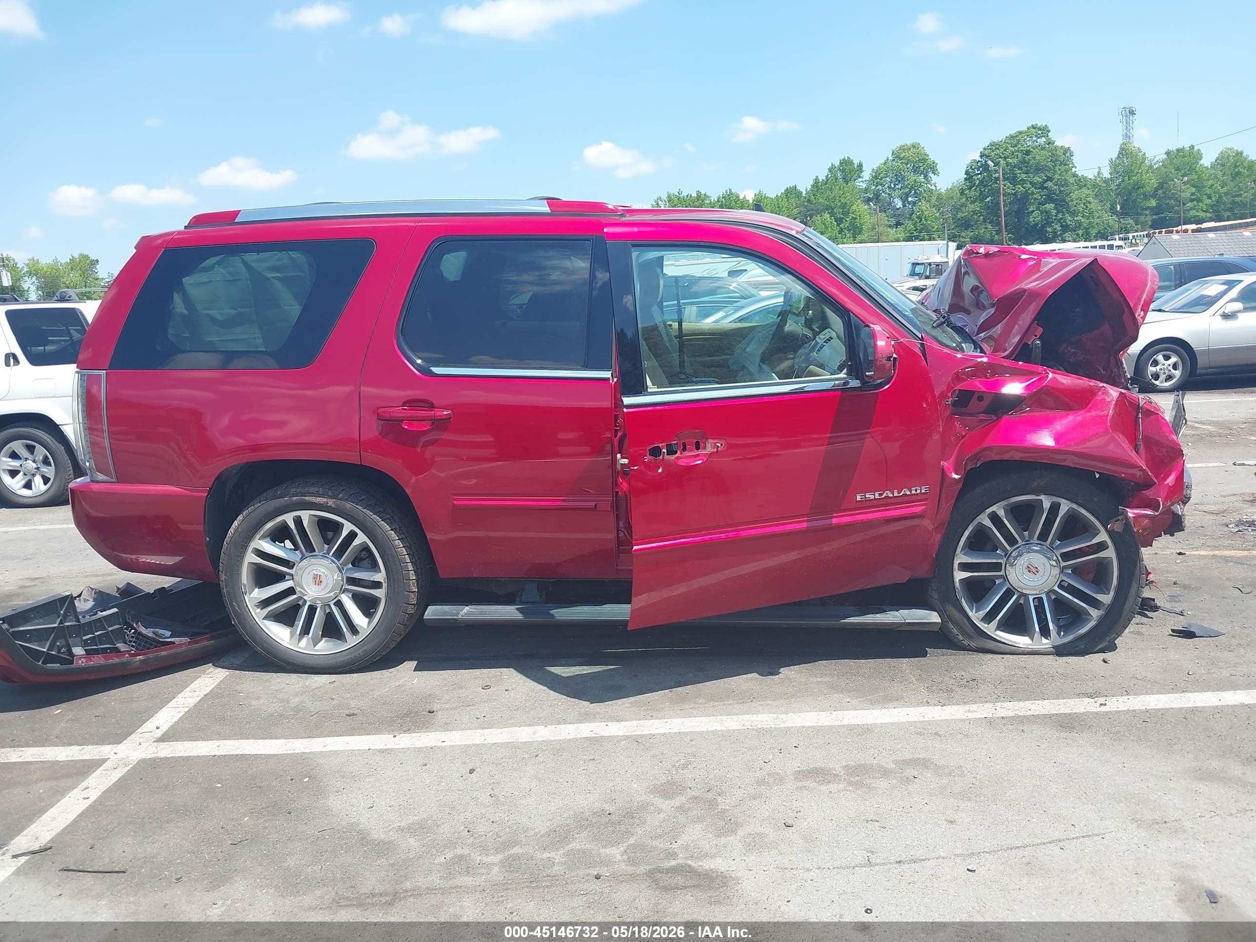2014 Cadillac Escalade Premium Red vin: 1GYS4CEF1ER108572