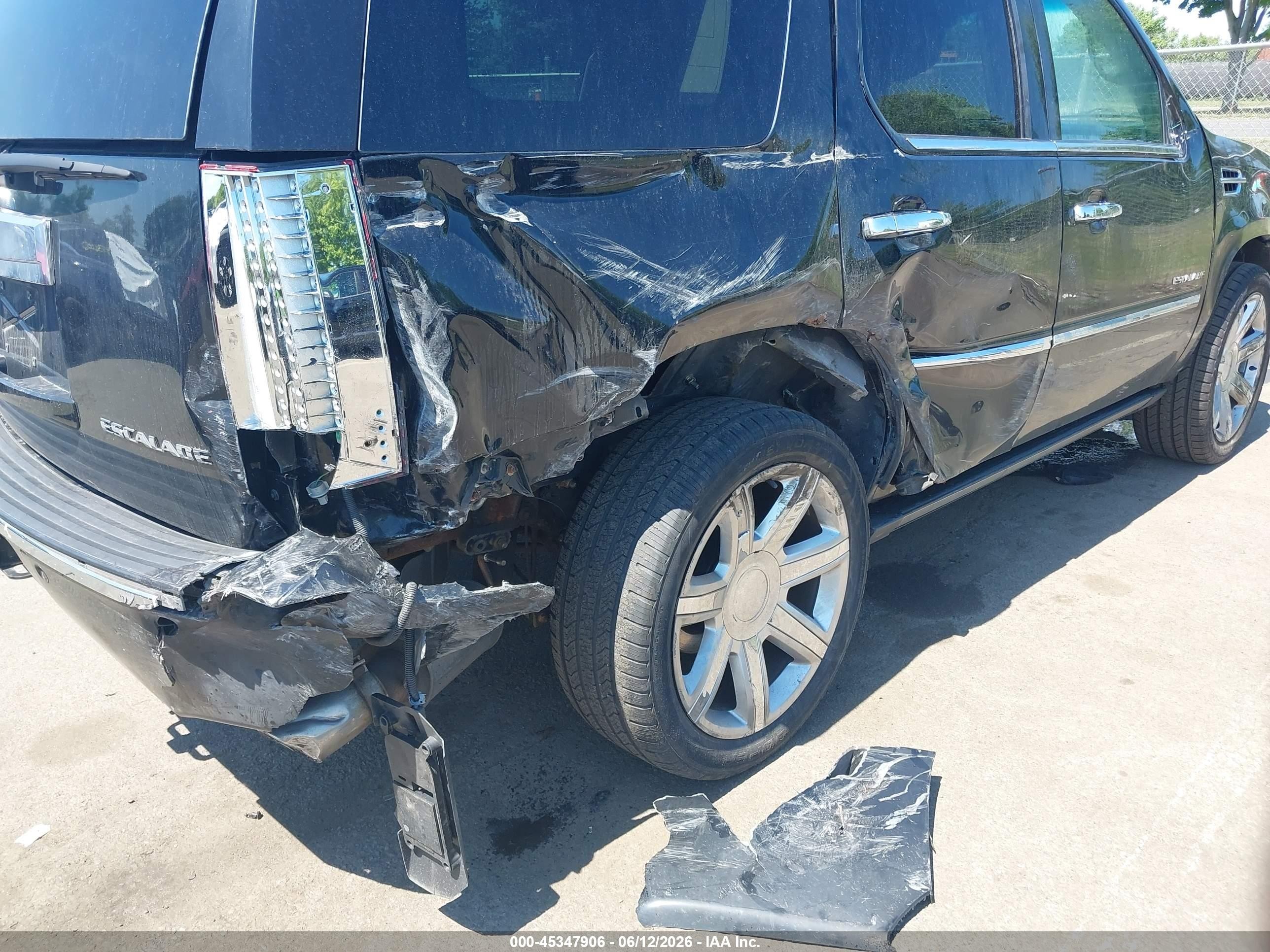 2011 Cadillac Escalade Premium Black vin: 1GYS4CEF2BR126770