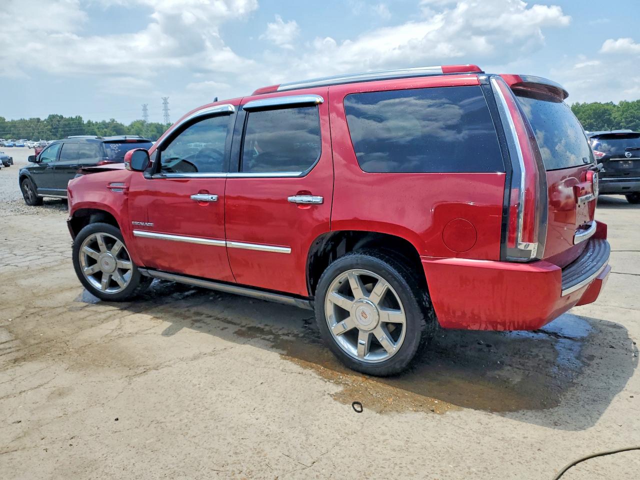 2013 Cadillac Escalade Premium Red vin: 1GYS4CEF2DR230727