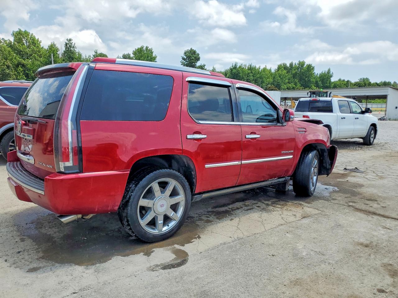 2013 Cadillac Escalade Premium Red vin: 1GYS4CEF2DR230727