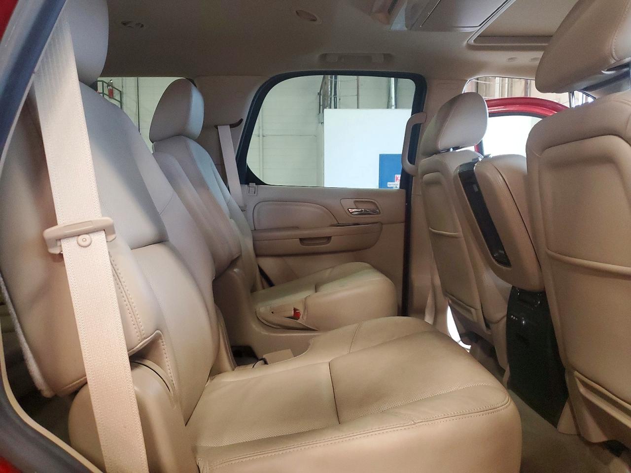2014 Cadillac Escalade Premium Red vin: 1GYS4CEF2ER156582