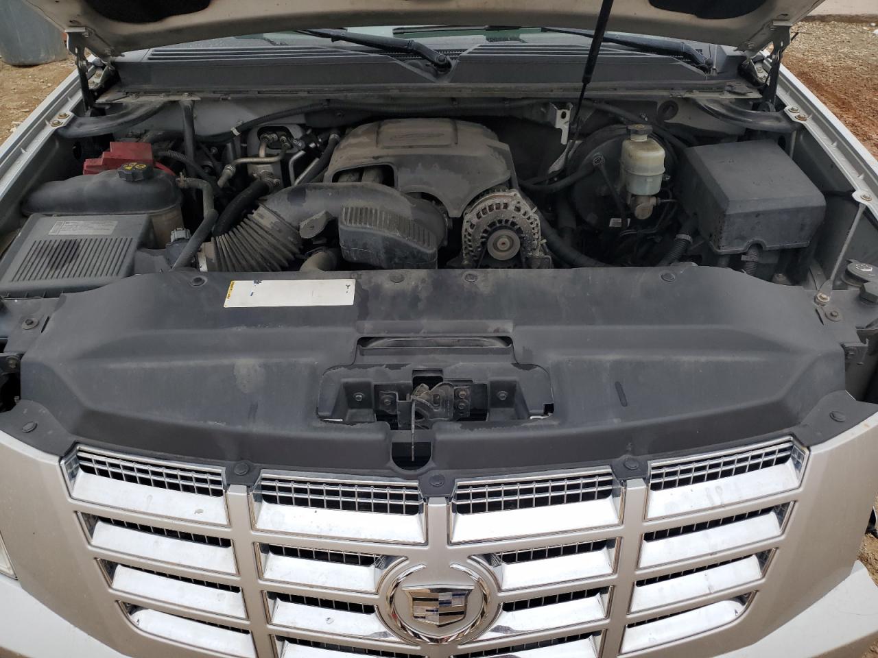 2011 Cadillac Escalade Premium Silver vin: 1GYS4CEF3BR116443