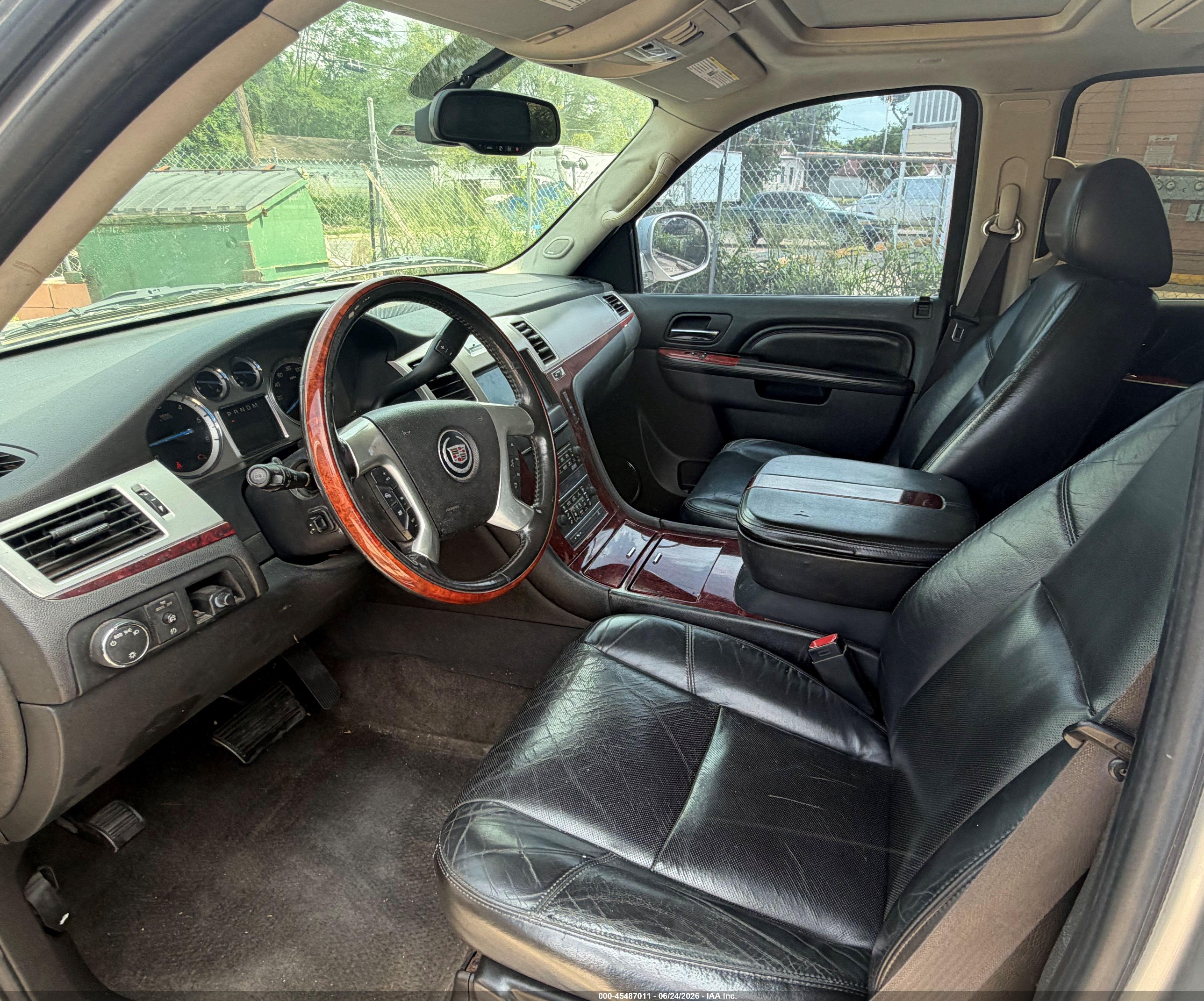 2011 Cadillac Escalade Premium Silver vin: 1GYS4CEF3BR244701
