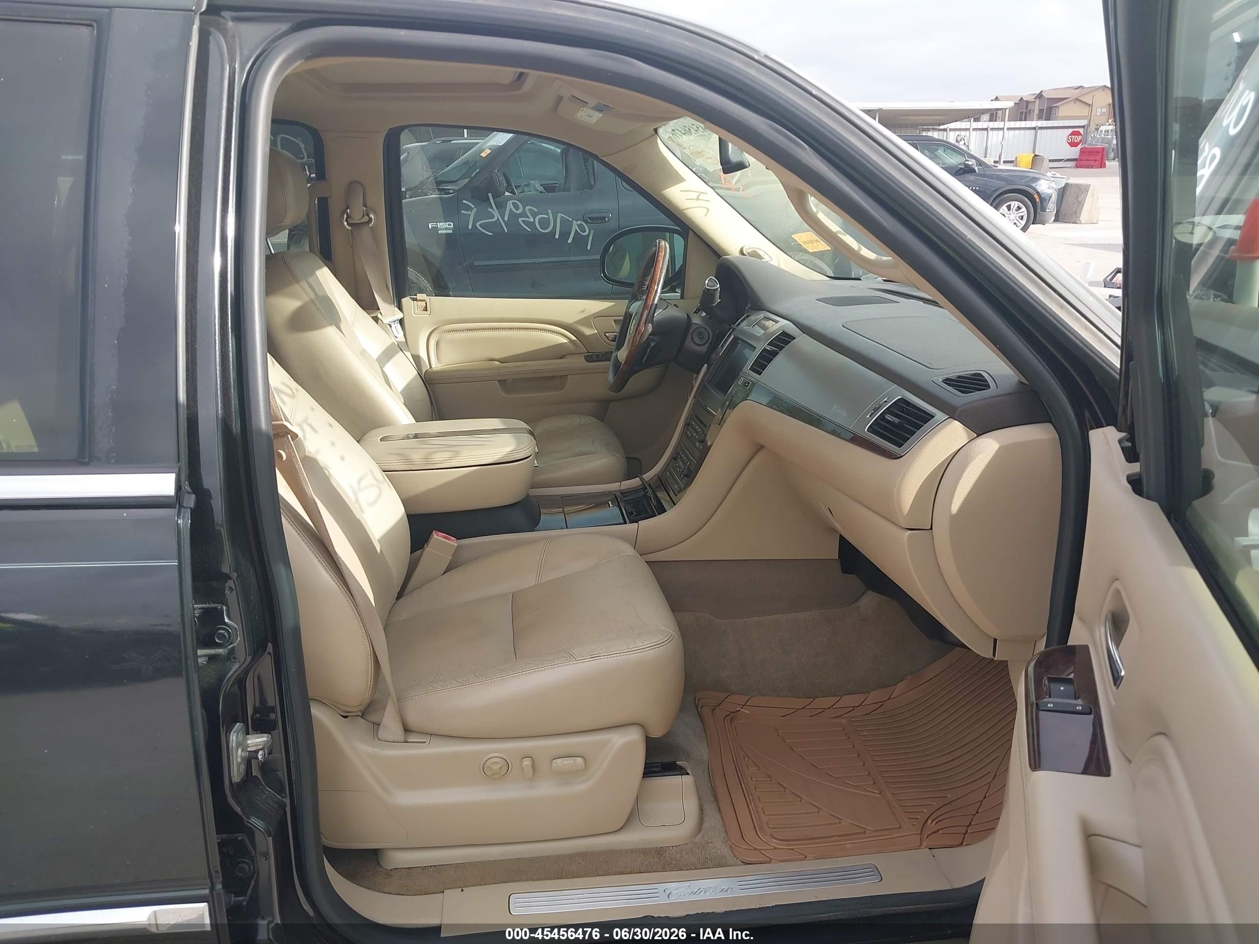 2011 Cadillac Escalade Premium Черный vin: 1GYS4CEF6BR196336