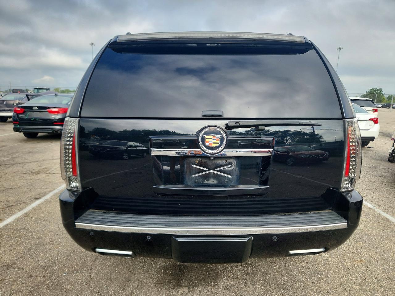 2012 Cadillac Escalade Premium Black vin: 1GYS4CEF6CR297636
