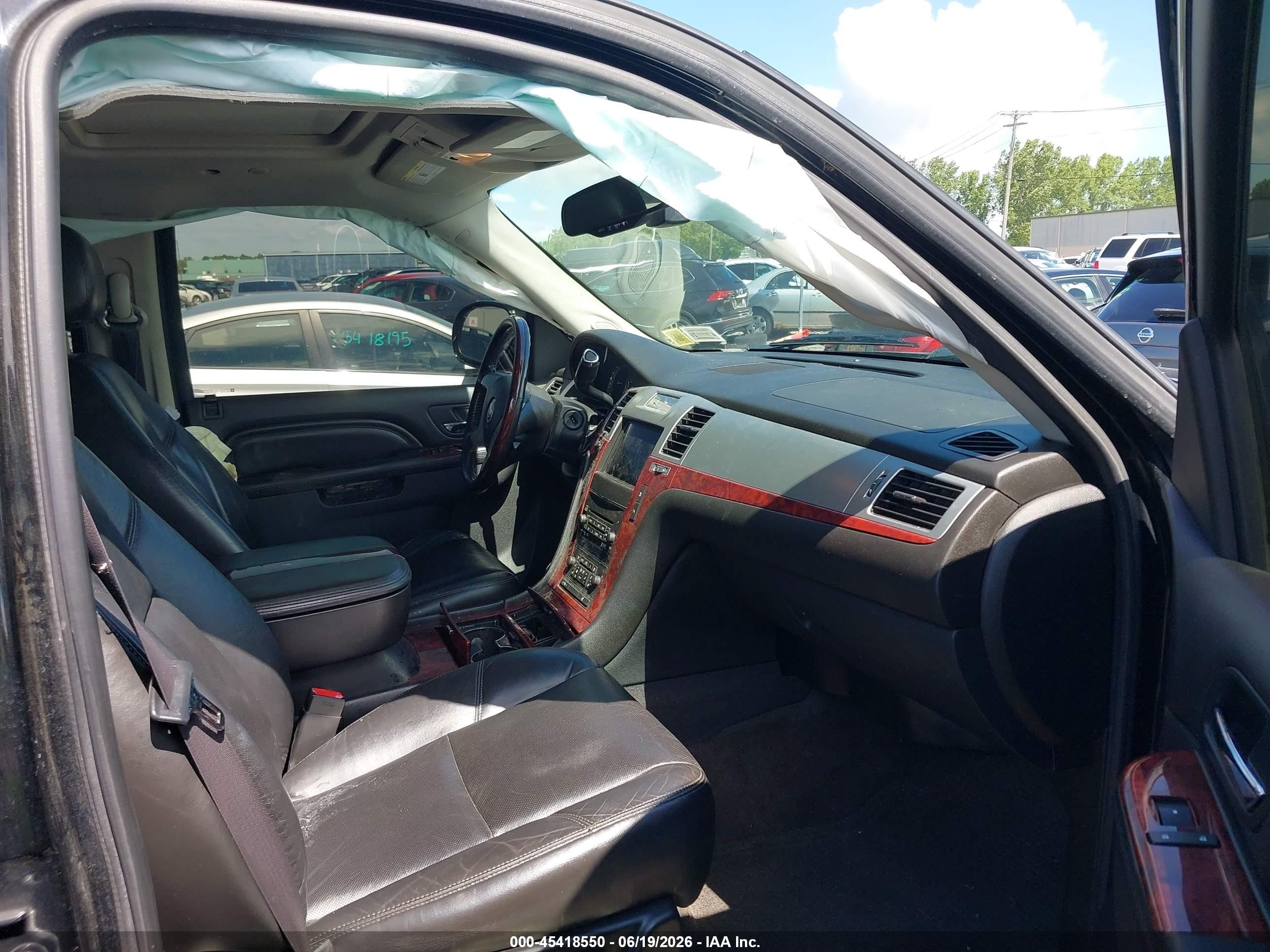 2011 Cadillac Escalade Premium Black vin: 1GYS4CEF7BR151583