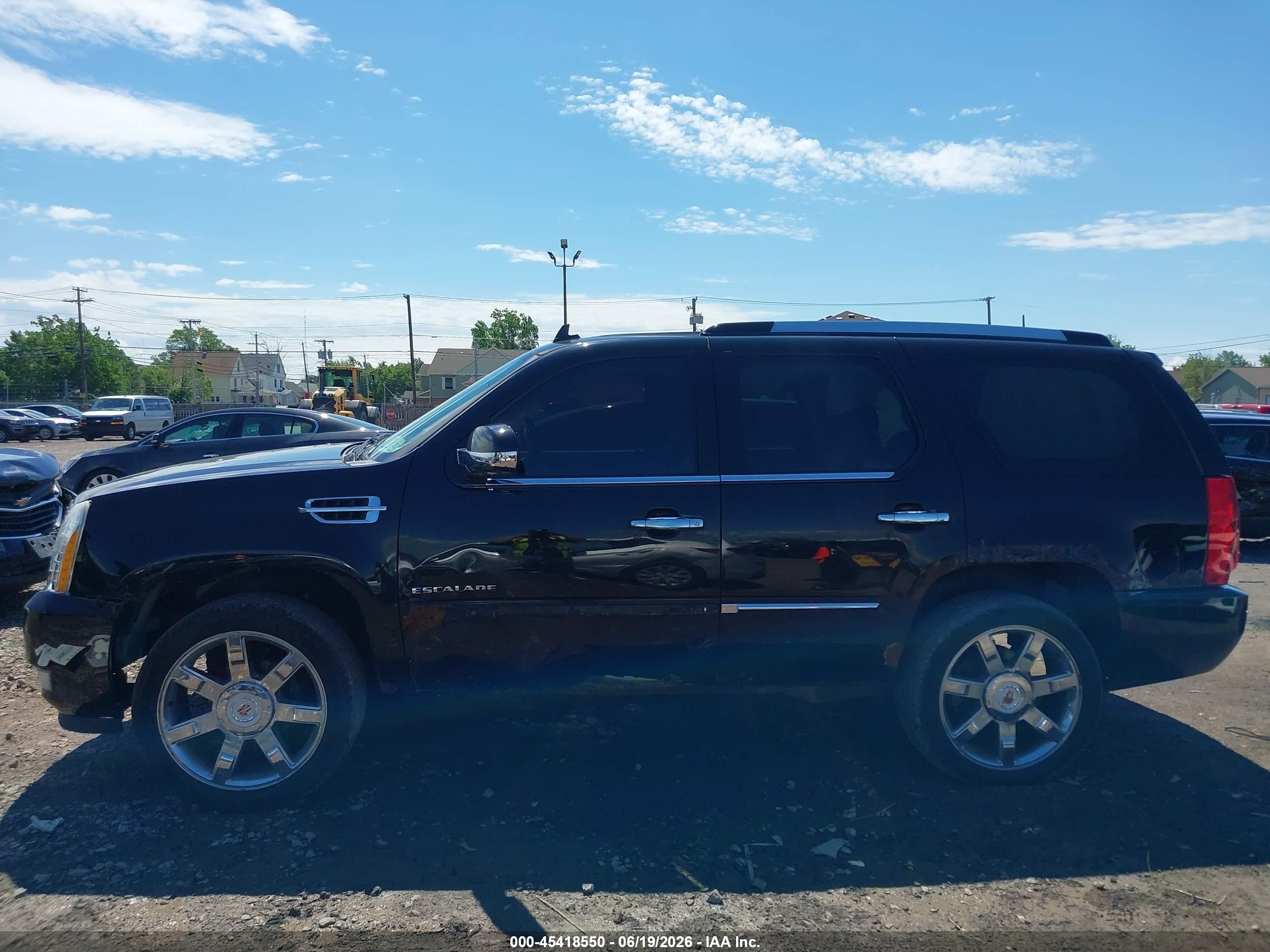 2011 Cadillac Escalade Premium Black vin: 1GYS4CEF7BR151583