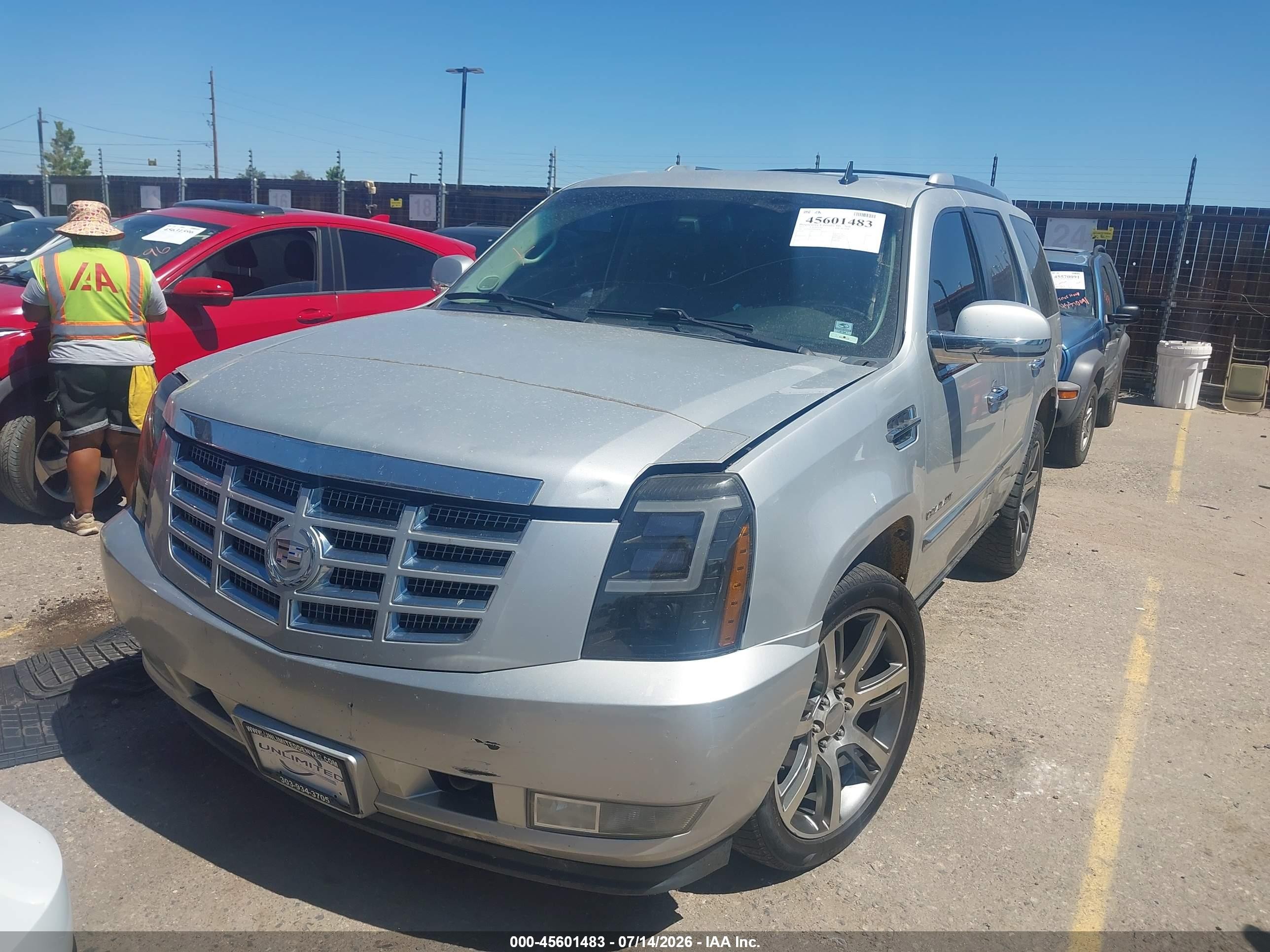 2011 Cadillac Escalade Premium Silver vin: 1GYS4CEF8BR387885