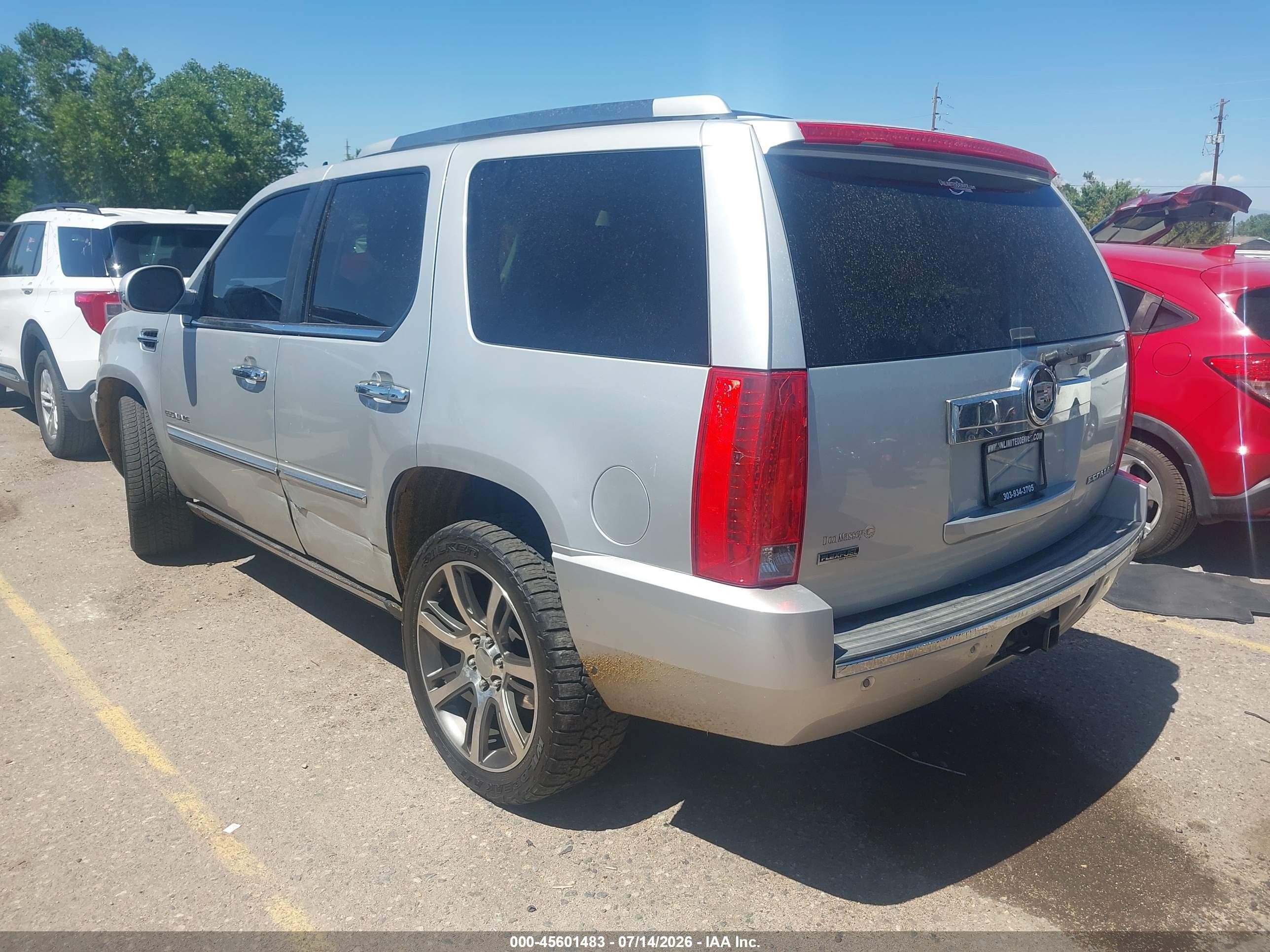 2011 Cadillac Escalade Premium Silver vin: 1GYS4CEF8BR387885