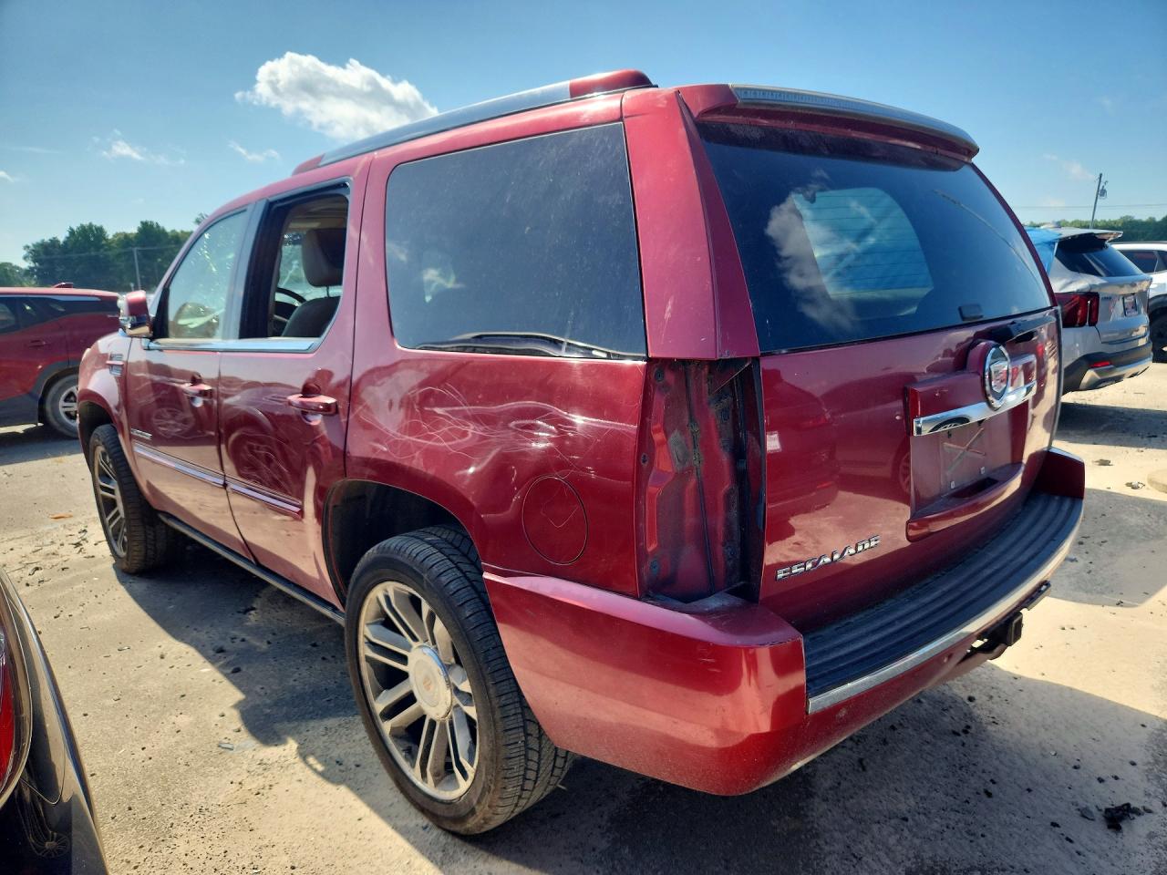 2013 Cadillac Escalade Premium Red vin: 1GYS4CEF8DR139378