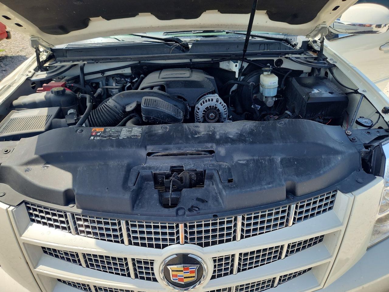 2014 Cadillac Escalade Premium White vin: 1GYS4CEF8ER207051