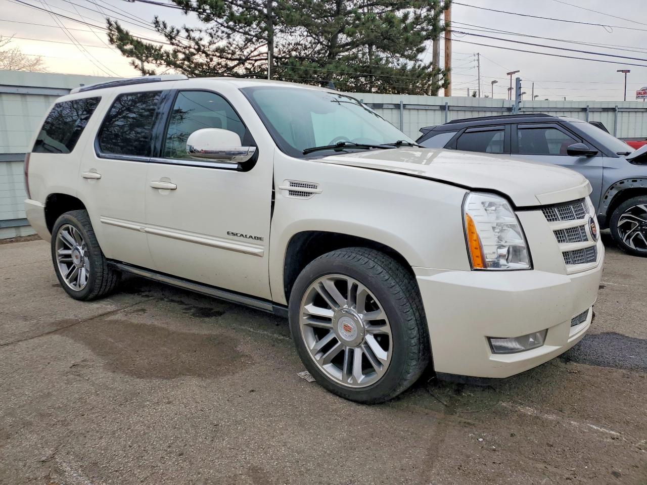 2014 Cadillac Escalade Premium White vin: 1GYS4CEF9ER166428