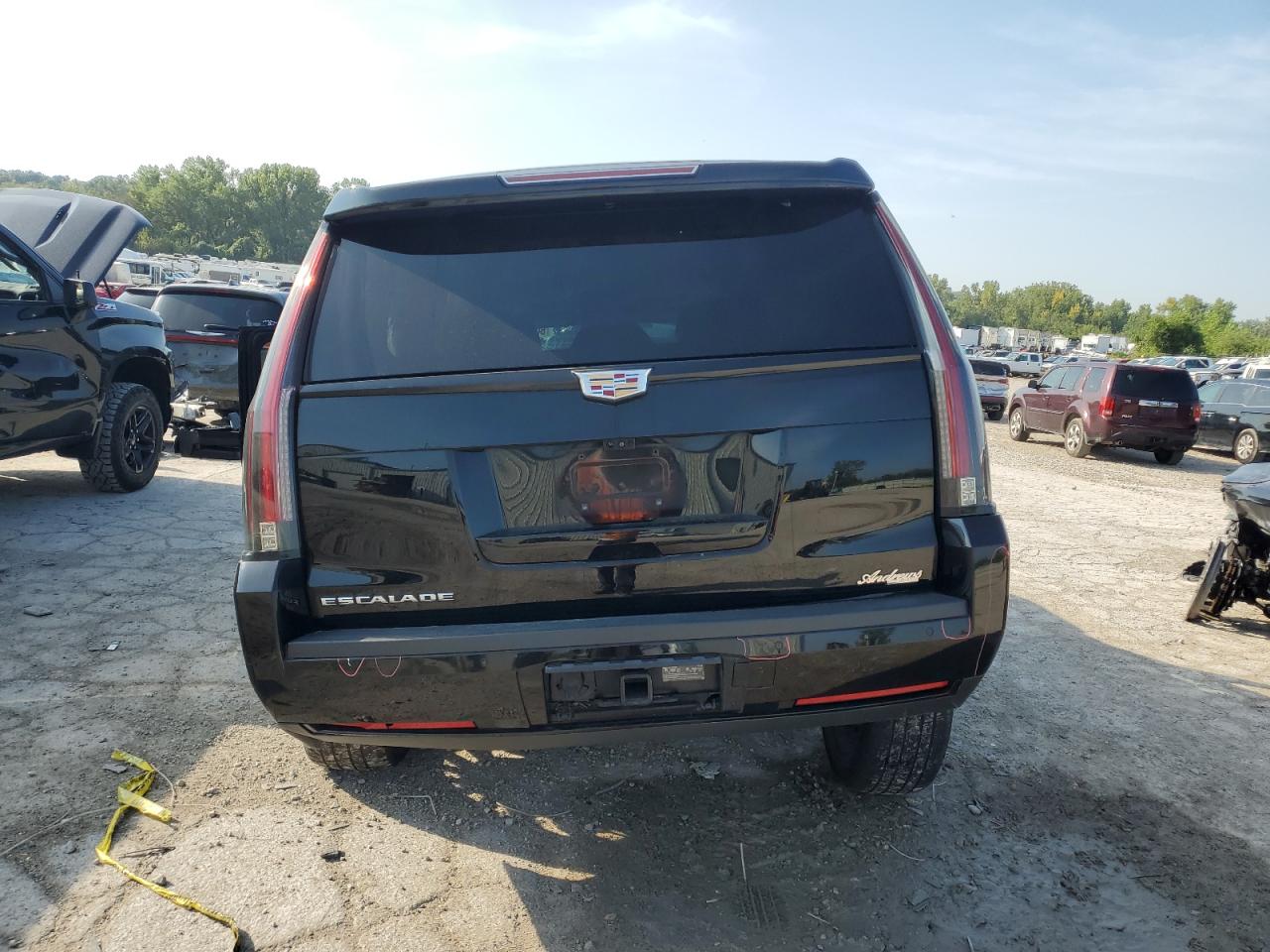 2020 Cadillac Escalade Premium Luxury Черный vin: 1GYS4CKJ0LR297429