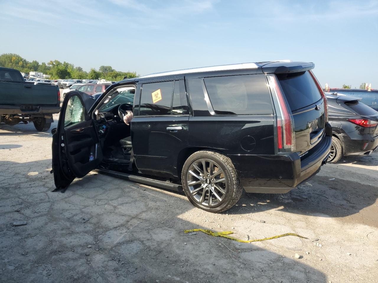 2020 Cadillac Escalade Premium Luxury Черный vin: 1GYS4CKJ0LR297429