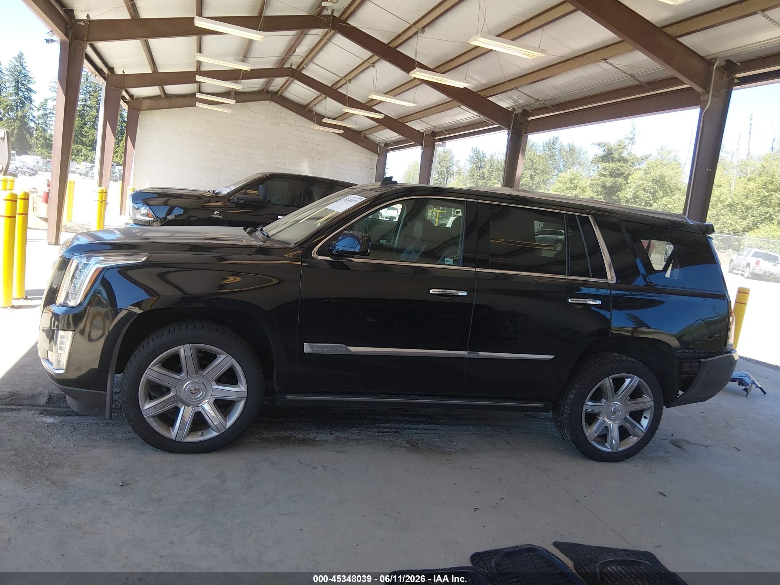 2015 Cadillac Escalade Premium Black vin: 1GYS4CKJ5FR256167
