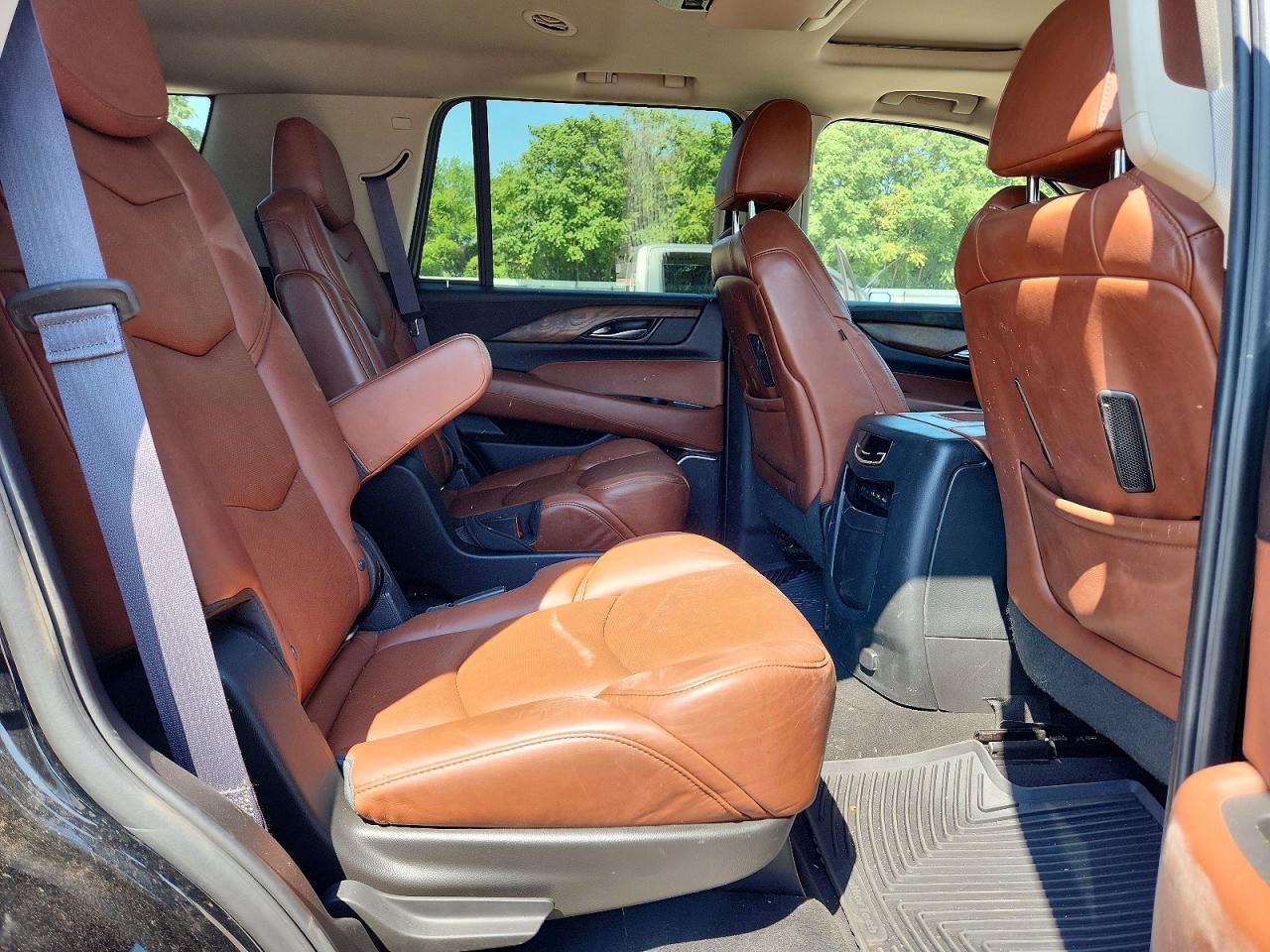 2017 Cadillac Escalade Premium Luxury Black vin: 1GYS4CKJ7HR147597