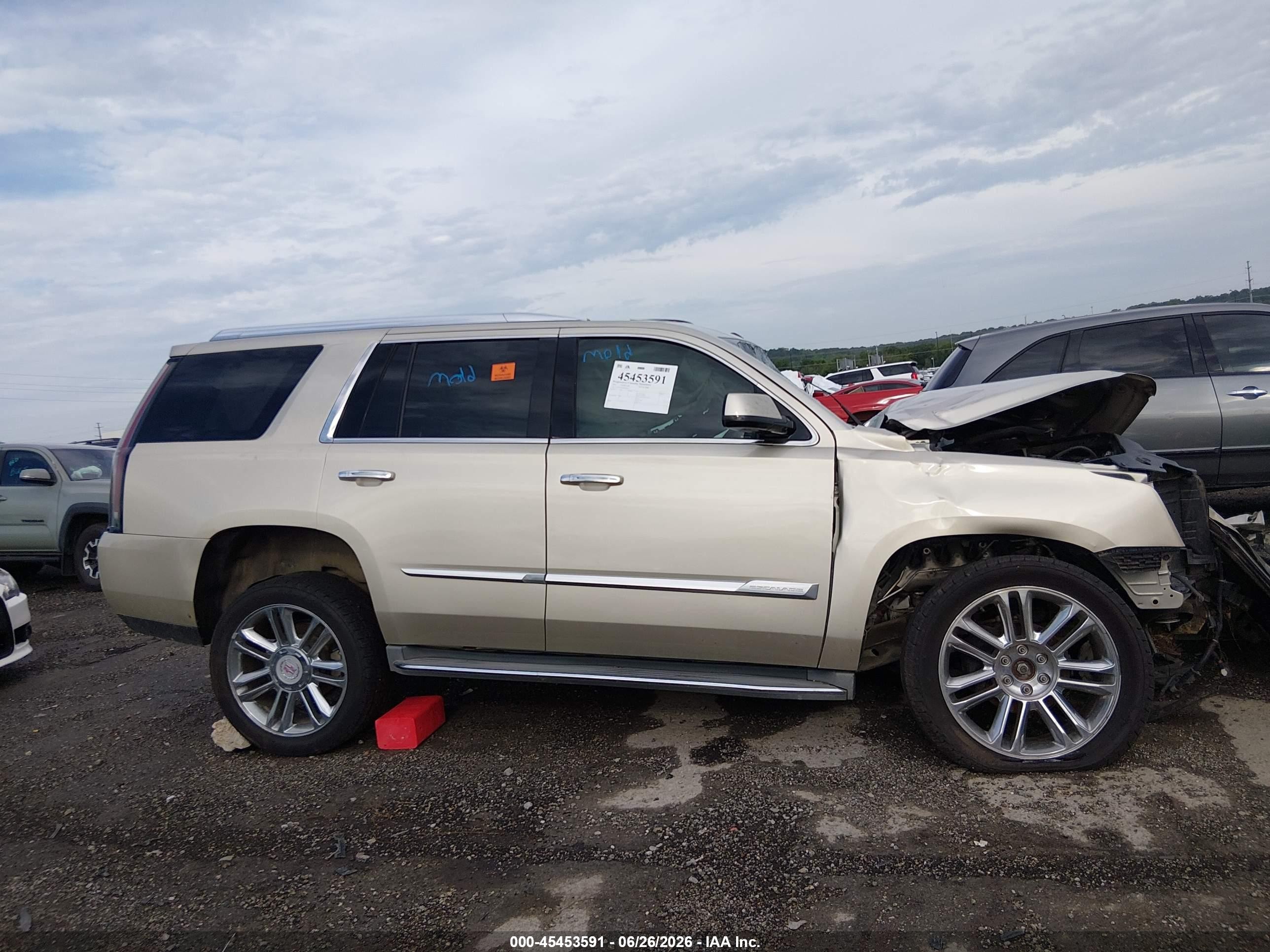 2015 Cadillac Escalade Premium Gold vin: 1GYS4CKJ8FR294816