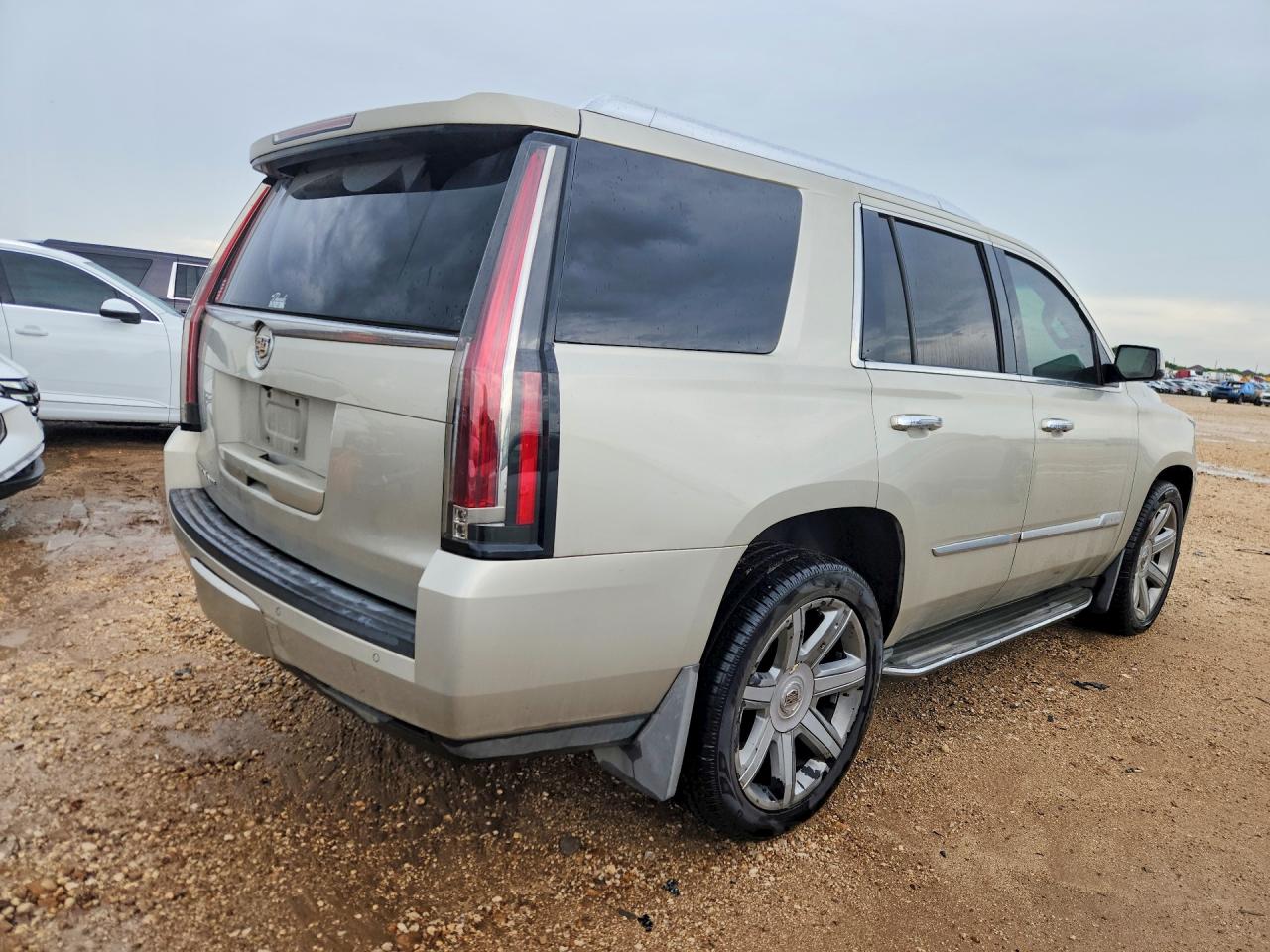 2015 Cadillac Escalade Premium Tan vin: 1GYS4CKJ9FR212902