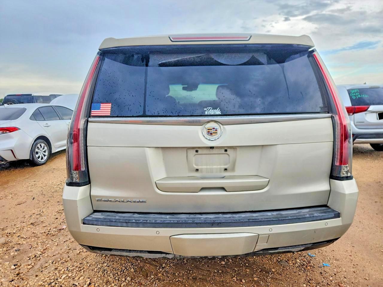 2015 Cadillac Escalade Premium Tan vin: 1GYS4CKJ9FR212902