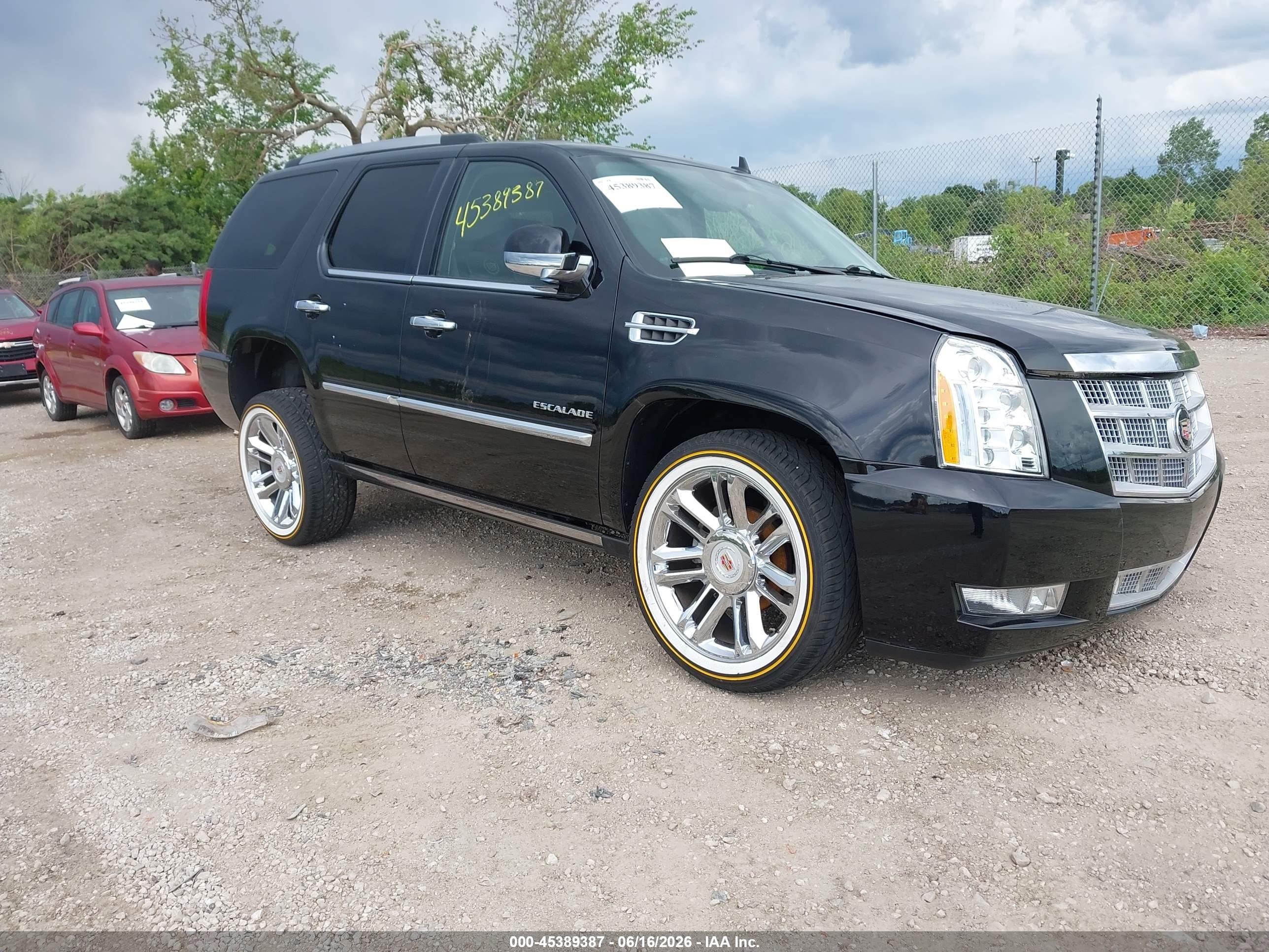 2014 Cadillac Escalade Platinum Black vin: 1GYS4DEF0ER131475