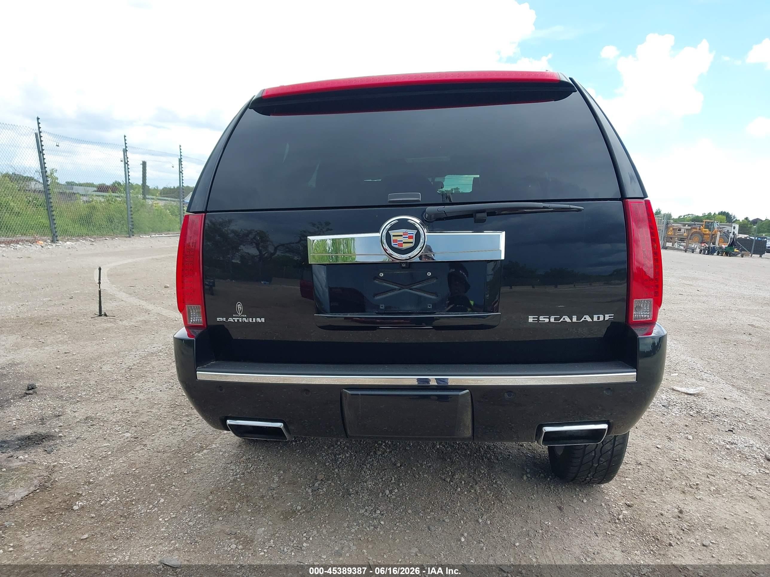 2014 Cadillac Escalade Platinum Black vin: 1GYS4DEF0ER131475
