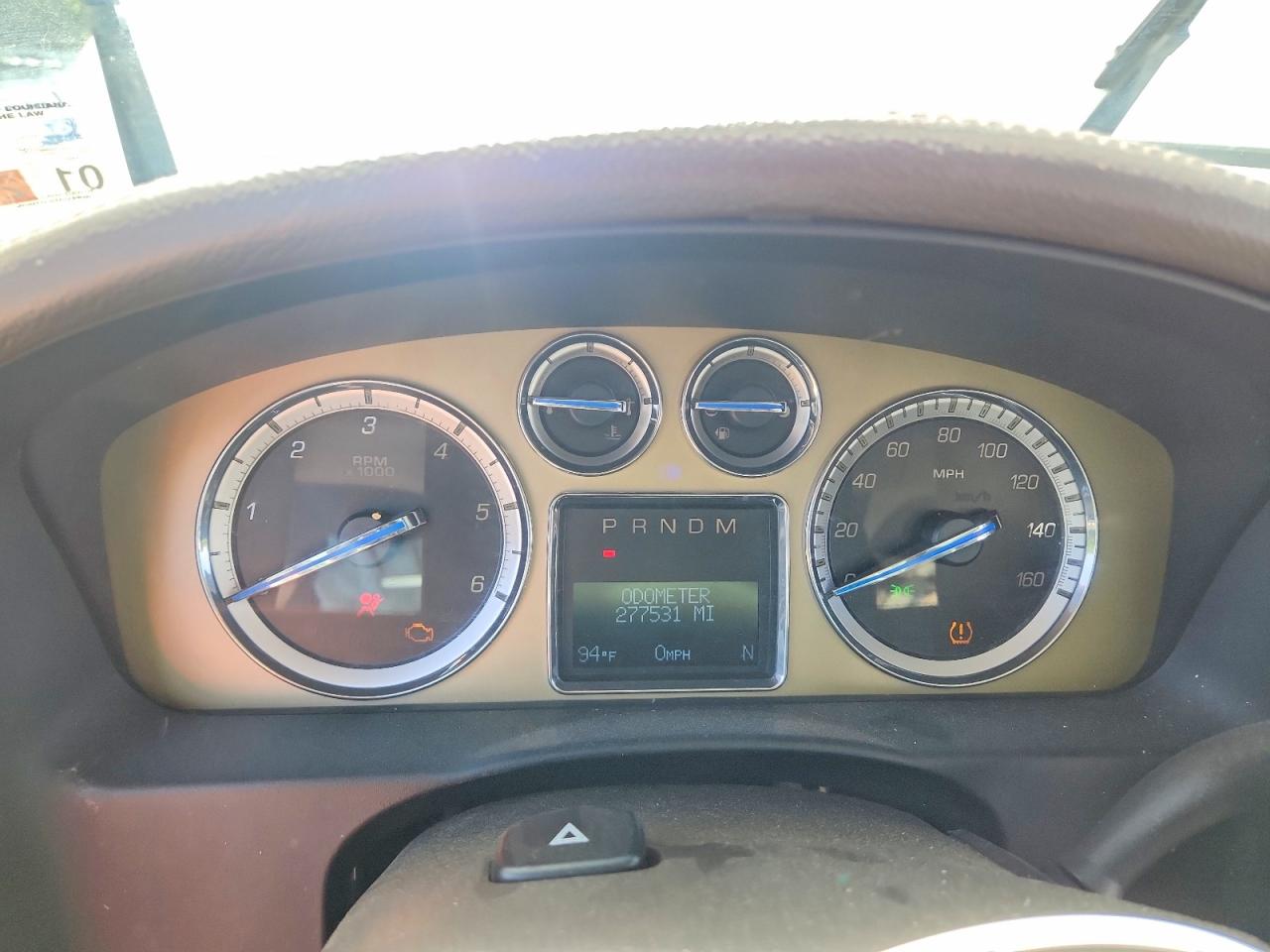 2012 Cadillac Escalade Platinum White vin: 1GYS4DEF2CR307231