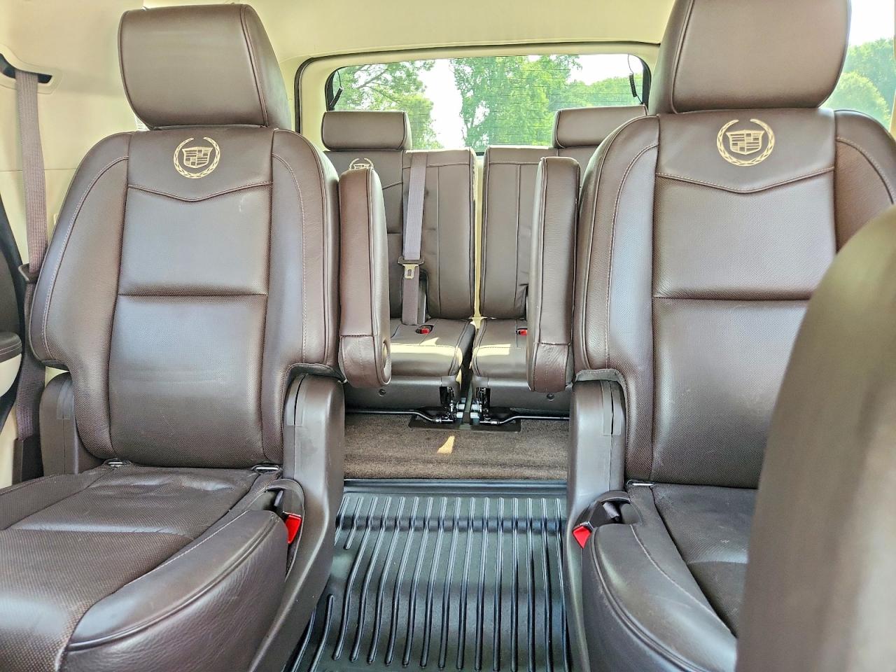 2013 Cadillac Escalade Platinum Cream vin: 1GYS4DEF4DR294211