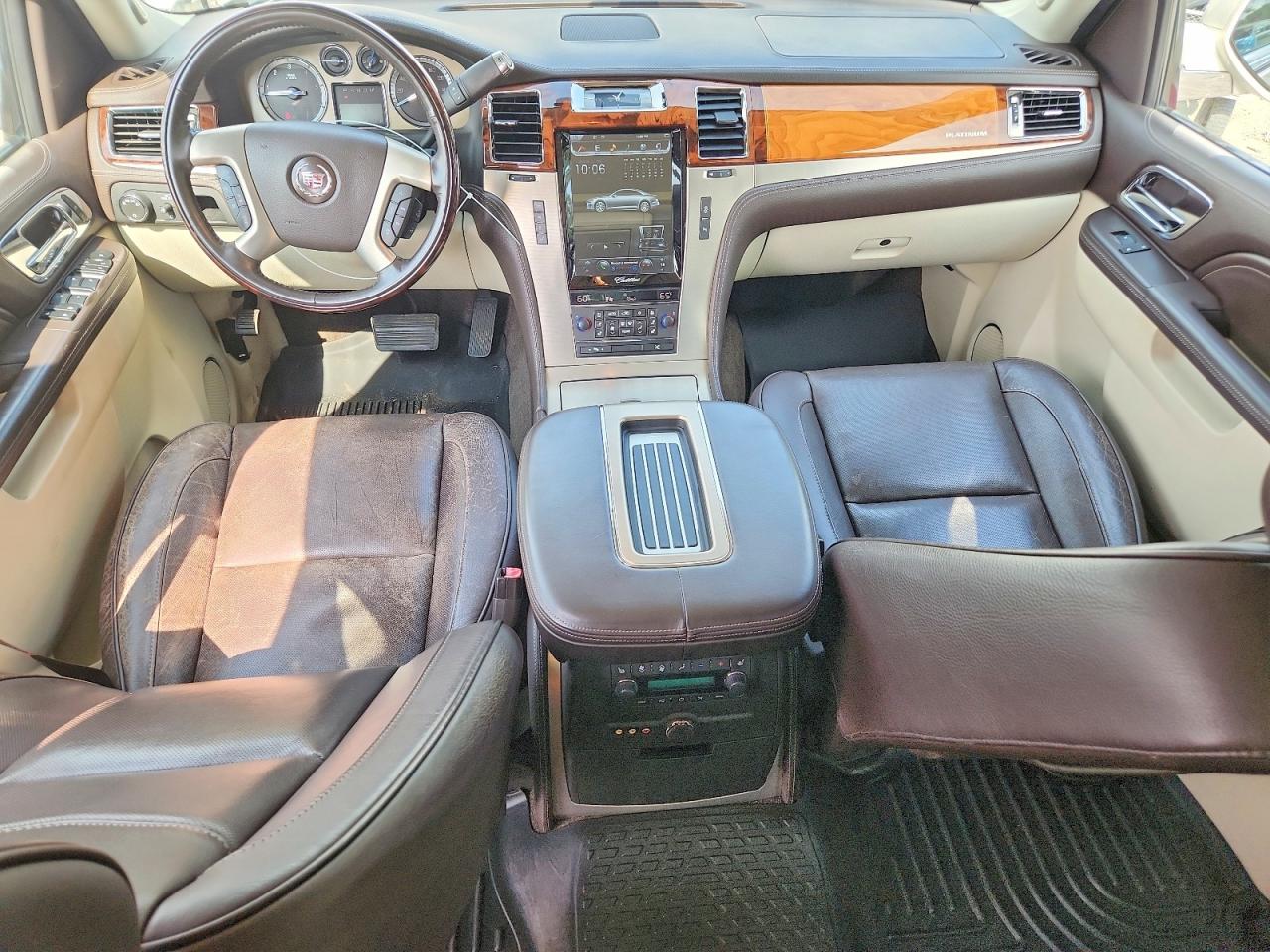 2013 Cadillac Escalade Platinum Cream vin: 1GYS4DEF4DR294211