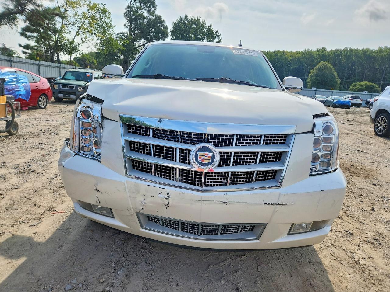 2013 Cadillac Escalade Platinum Cream vin: 1GYS4DEF4DR294211