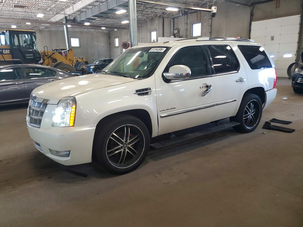 2011 Cadillac Escalade Platinum White vin: 1GYS4DEF5BR378339