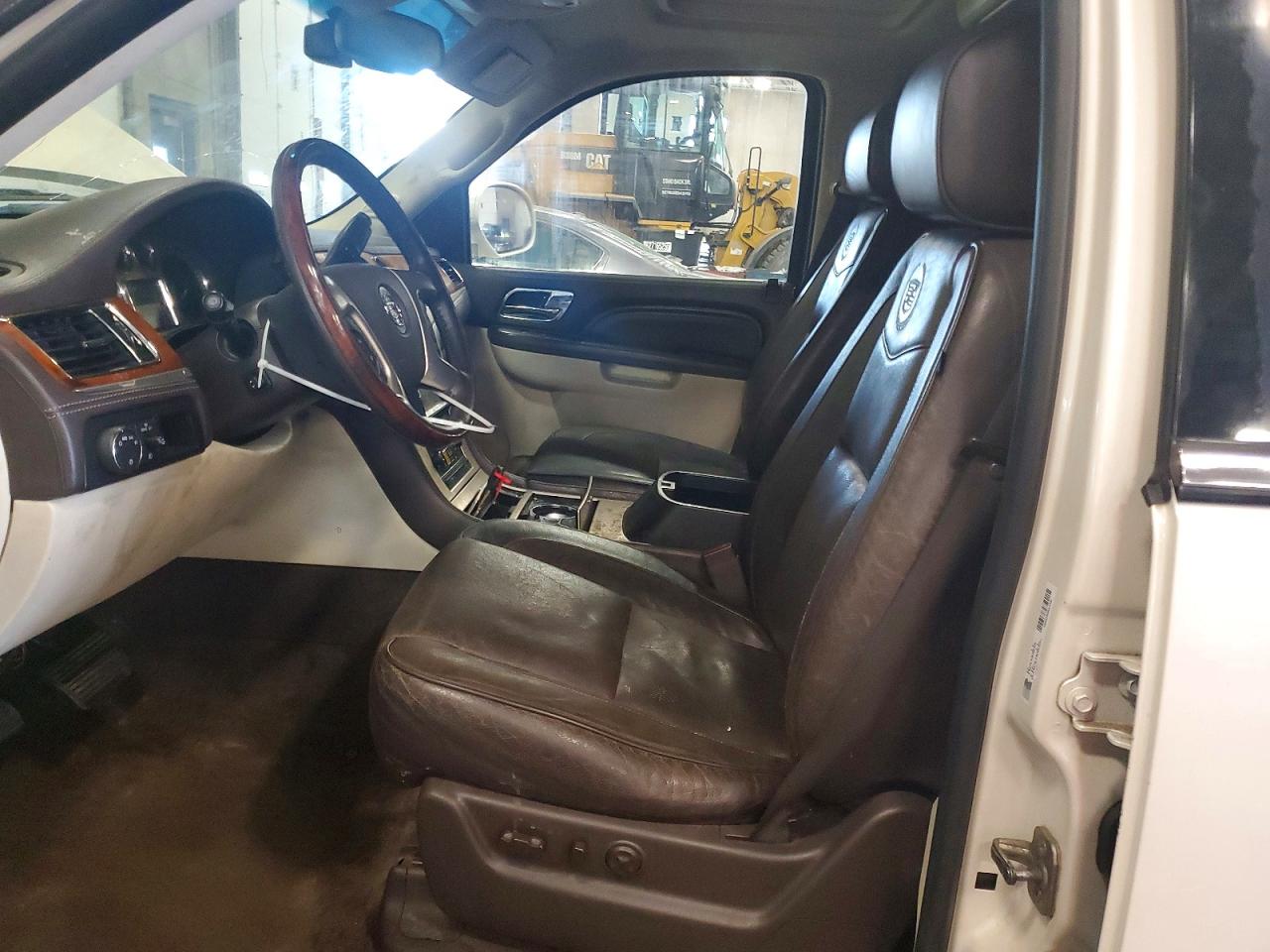 2011 Cadillac Escalade Platinum White vin: 1GYS4DEF5BR378339