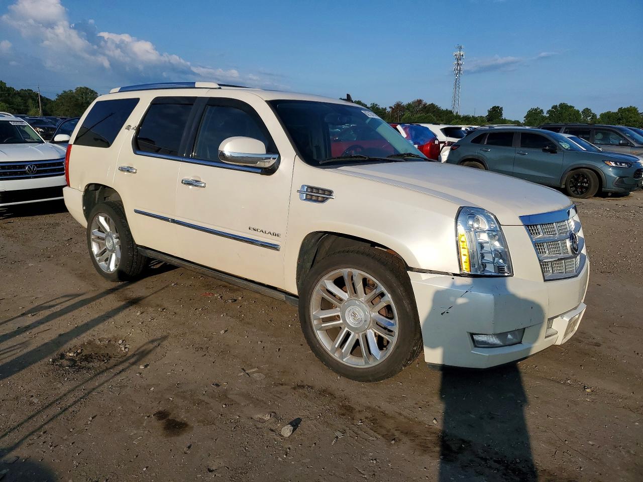 2011 Cadillac Escalade Platinum White vin: 1GYS4DEF7BR260583
