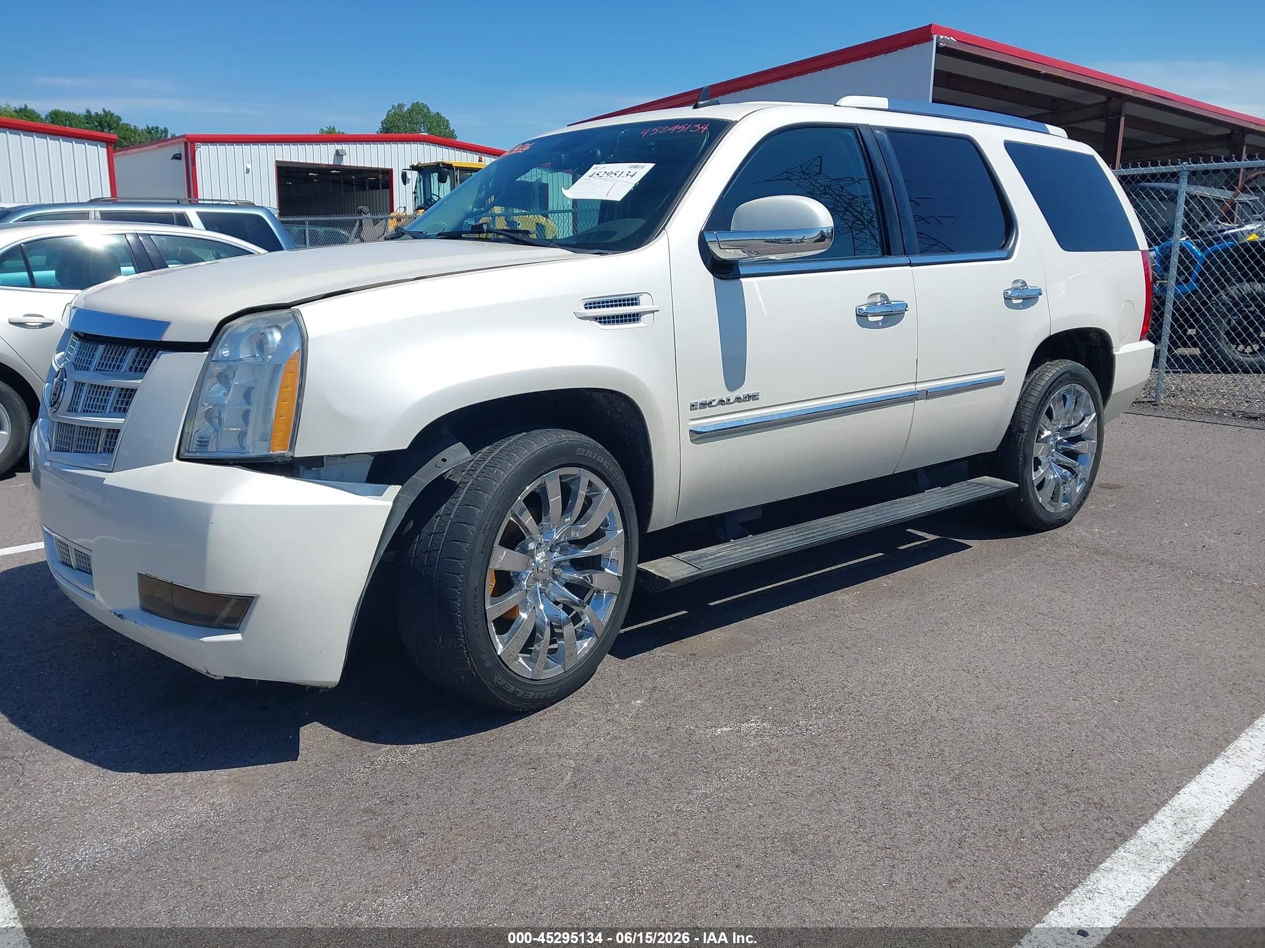 2011 Cadillac Escalade Platinum Edition White vin: 1GYS4DEF8BR190253