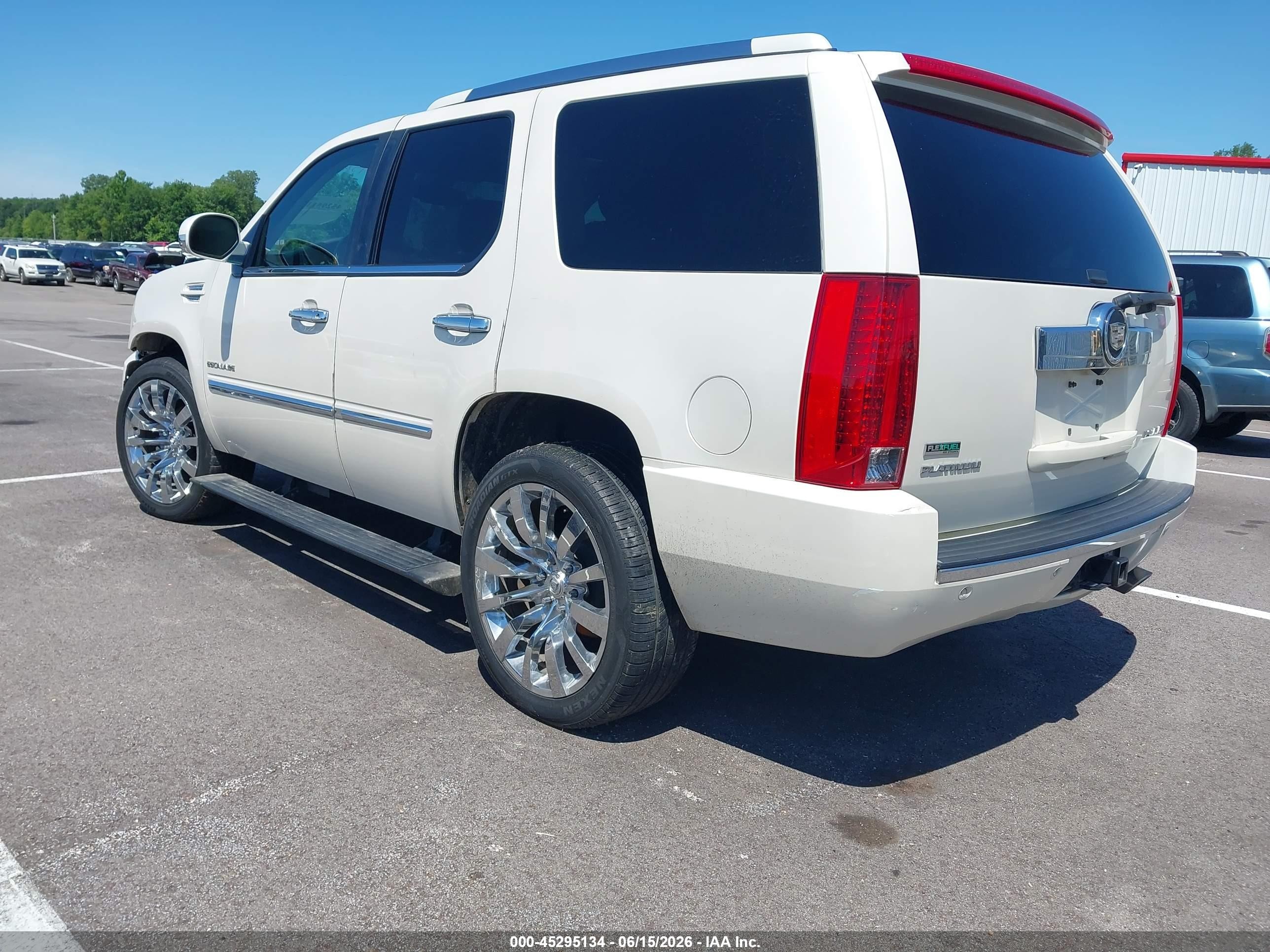 2011 Cadillac Escalade Platinum Edition White vin: 1GYS4DEF8BR190253