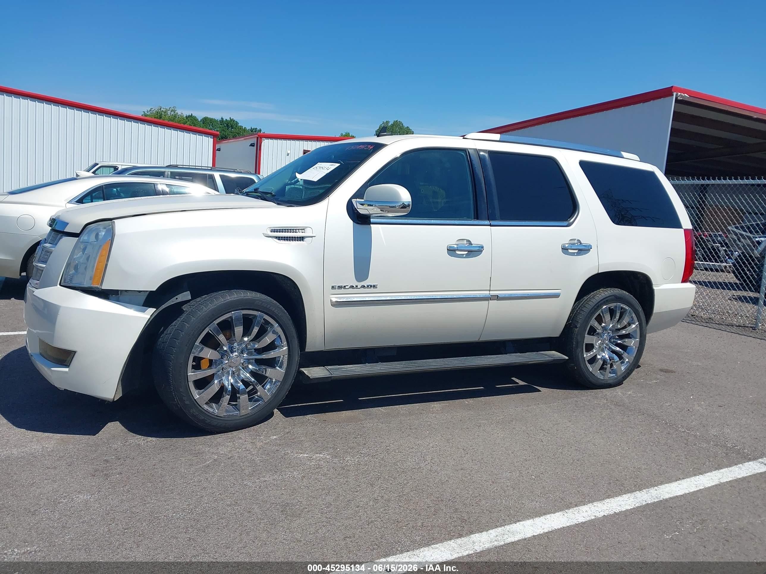2011 Cadillac Escalade Platinum Edition White vin: 1GYS4DEF8BR190253