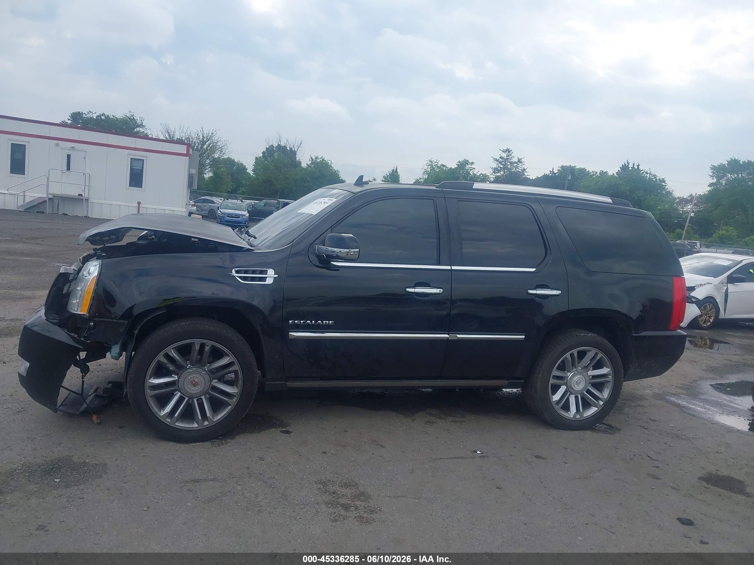 2013 Cadillac Escalade Platinum Edition Black vin: 1GYS4DEF8DR279999