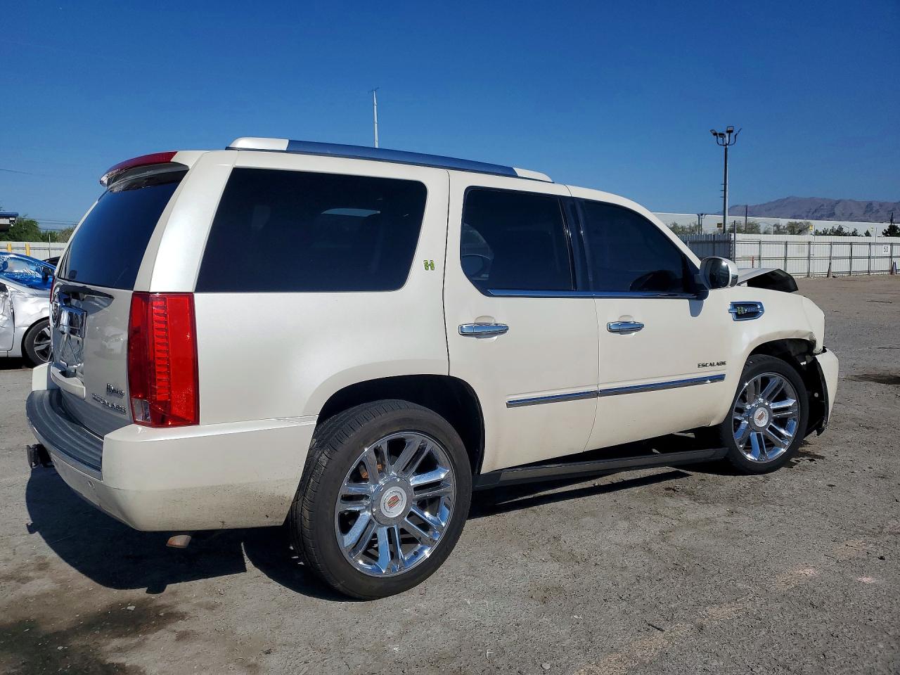 2013 Cadillac Escalade Platinum Hybrid Beige vin: 1GYS4FEJ8DR166845