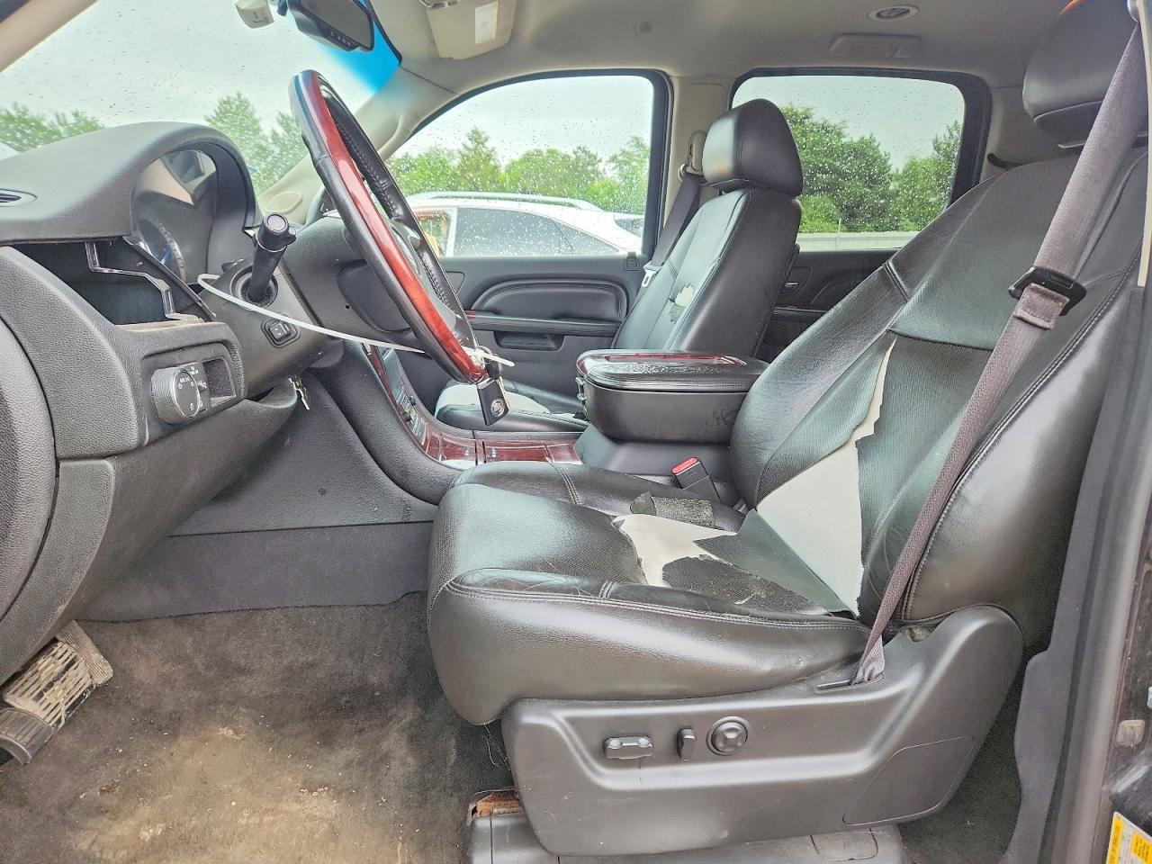 2013 Cadillac Escalade Esv Черный vin: 1GYS4GEF6DR229717
