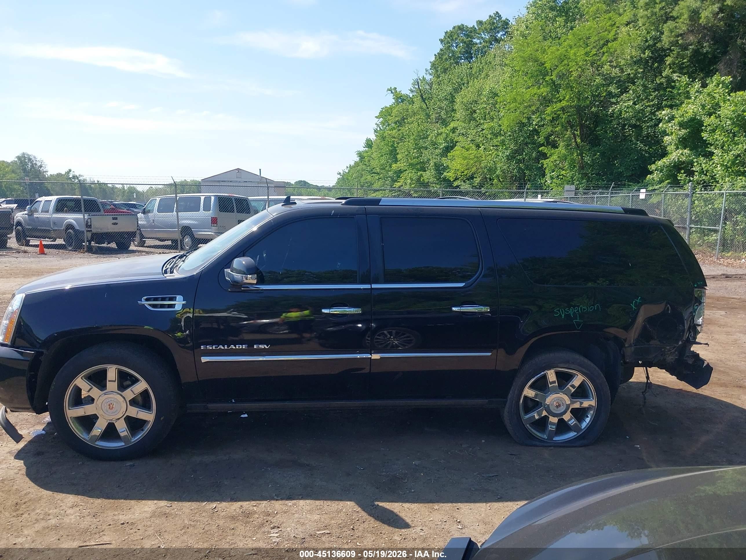 2013 Cadillac Escalade Esv Luxury Black vin: 1GYS4HEF1DR343050