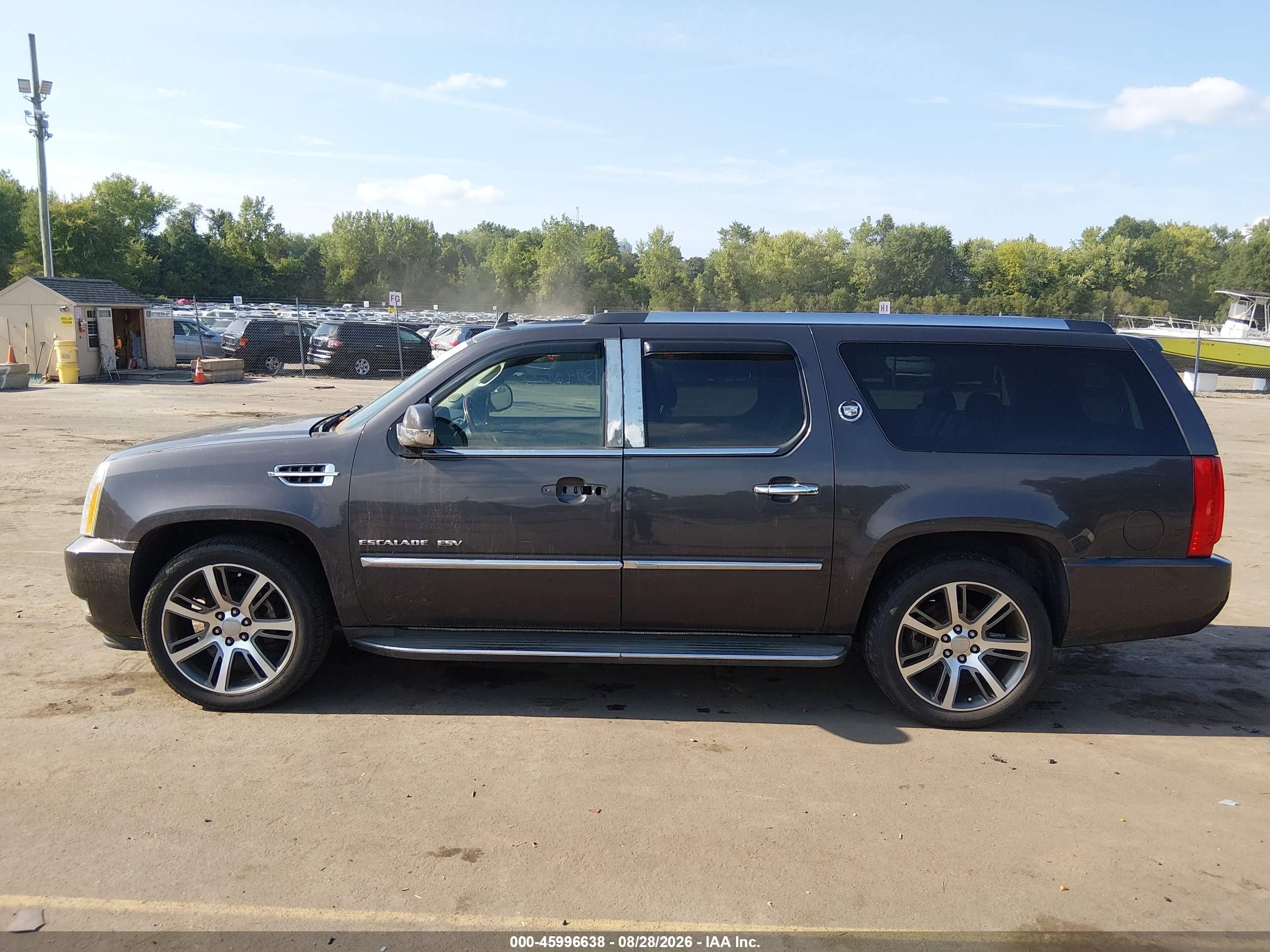 2011 Cadillac Escalade Esv Luxury Gray vin: 1GYS4HEF2BR254066