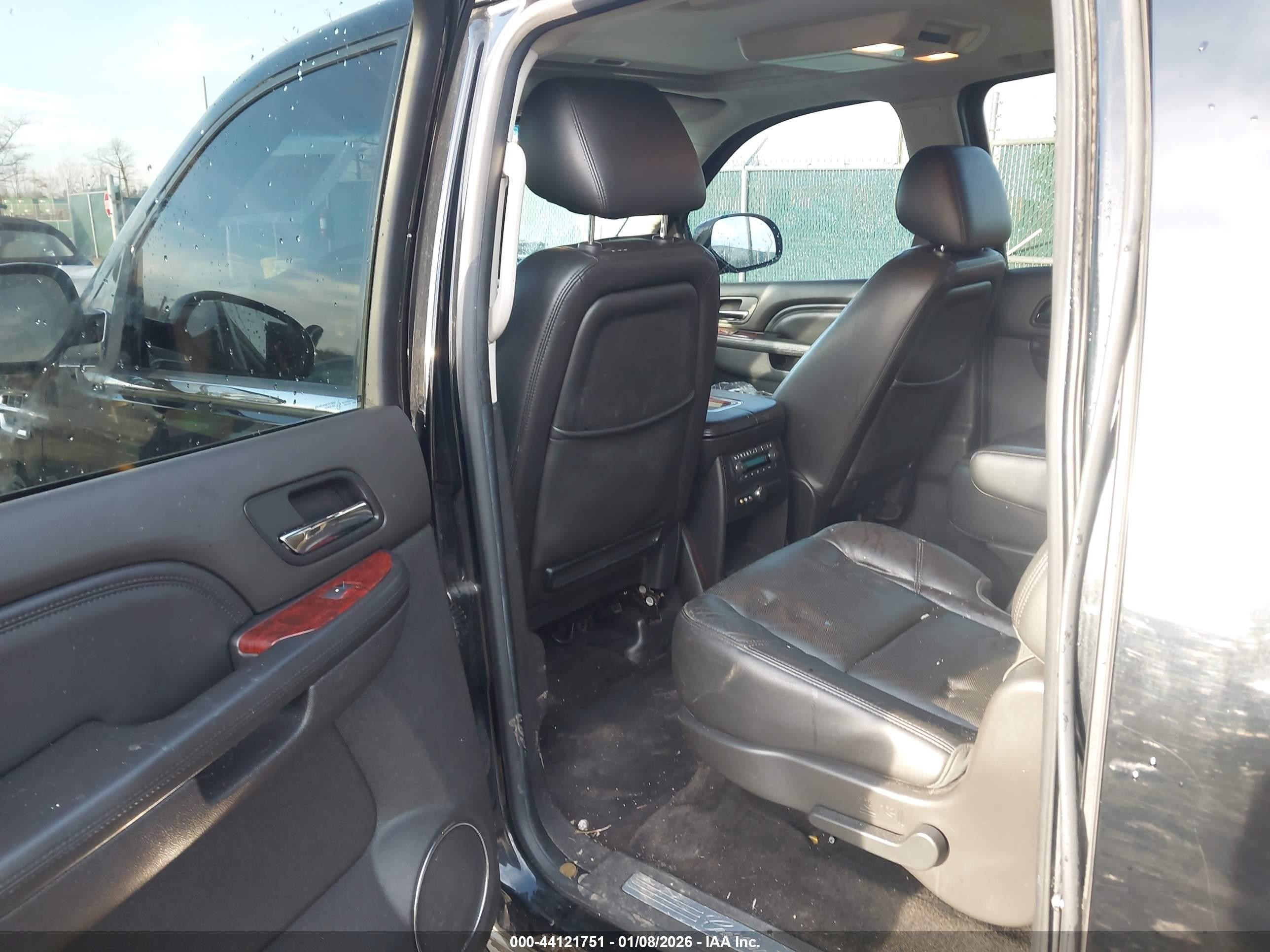2014 Cadillac Escalade Esv Luxury Black vin: 1GYS4HEF4ER190066