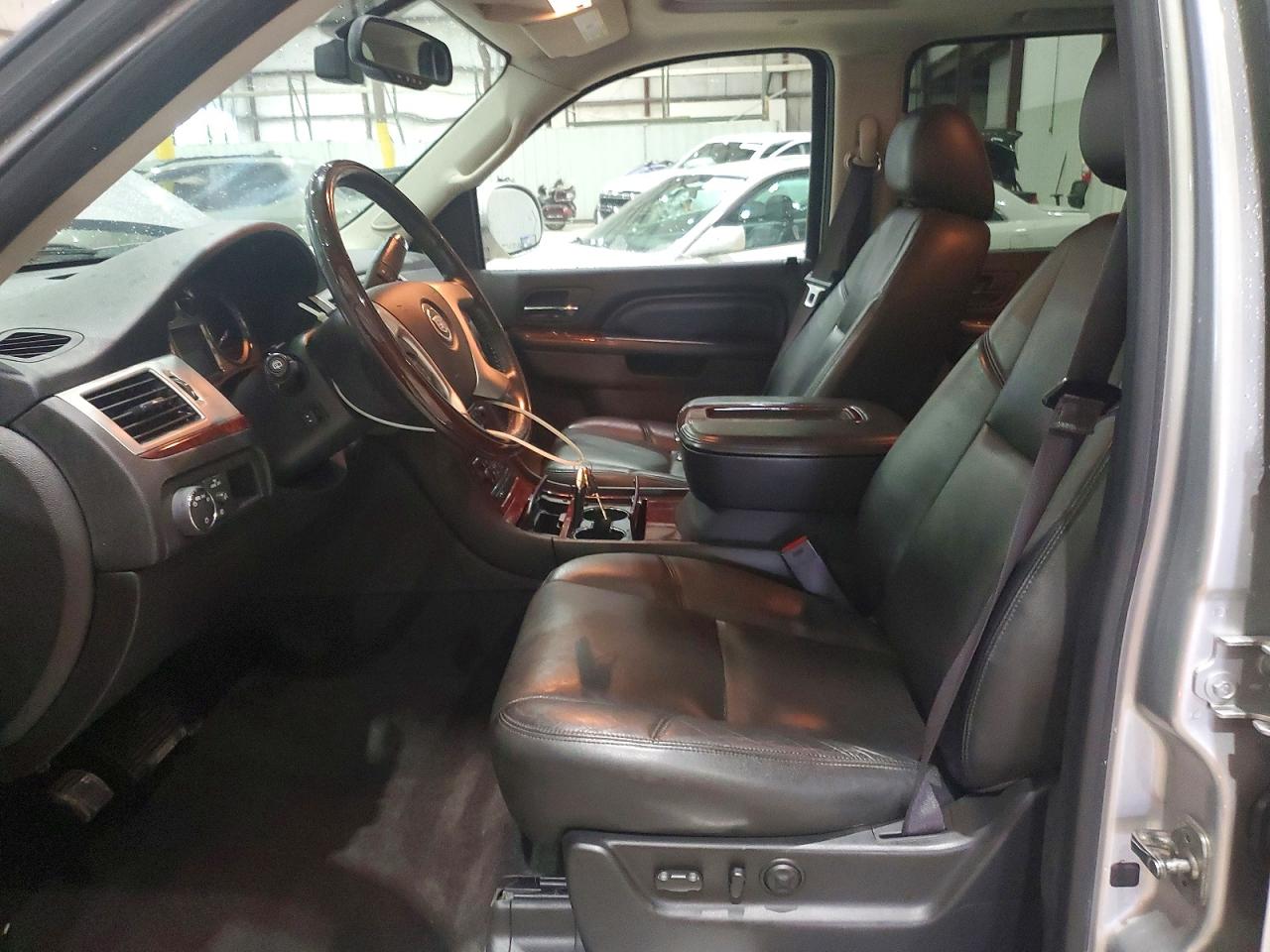 2013 Cadillac Escalade Esv Luxury Silver vin: 1GYS4HEFXDR130047