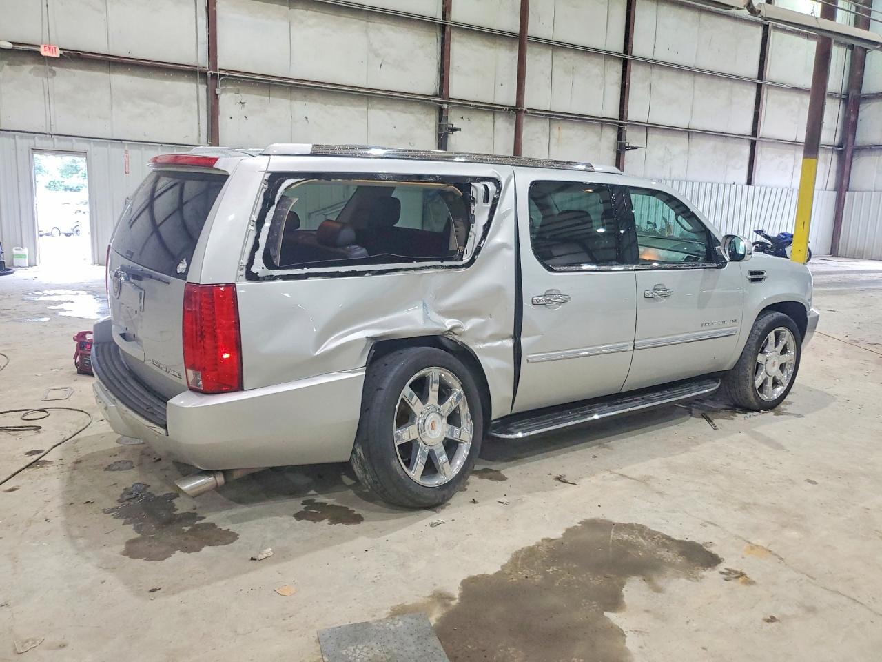 2013 Cadillac Escalade Esv Luxury Silver vin: 1GYS4HEFXDR130047