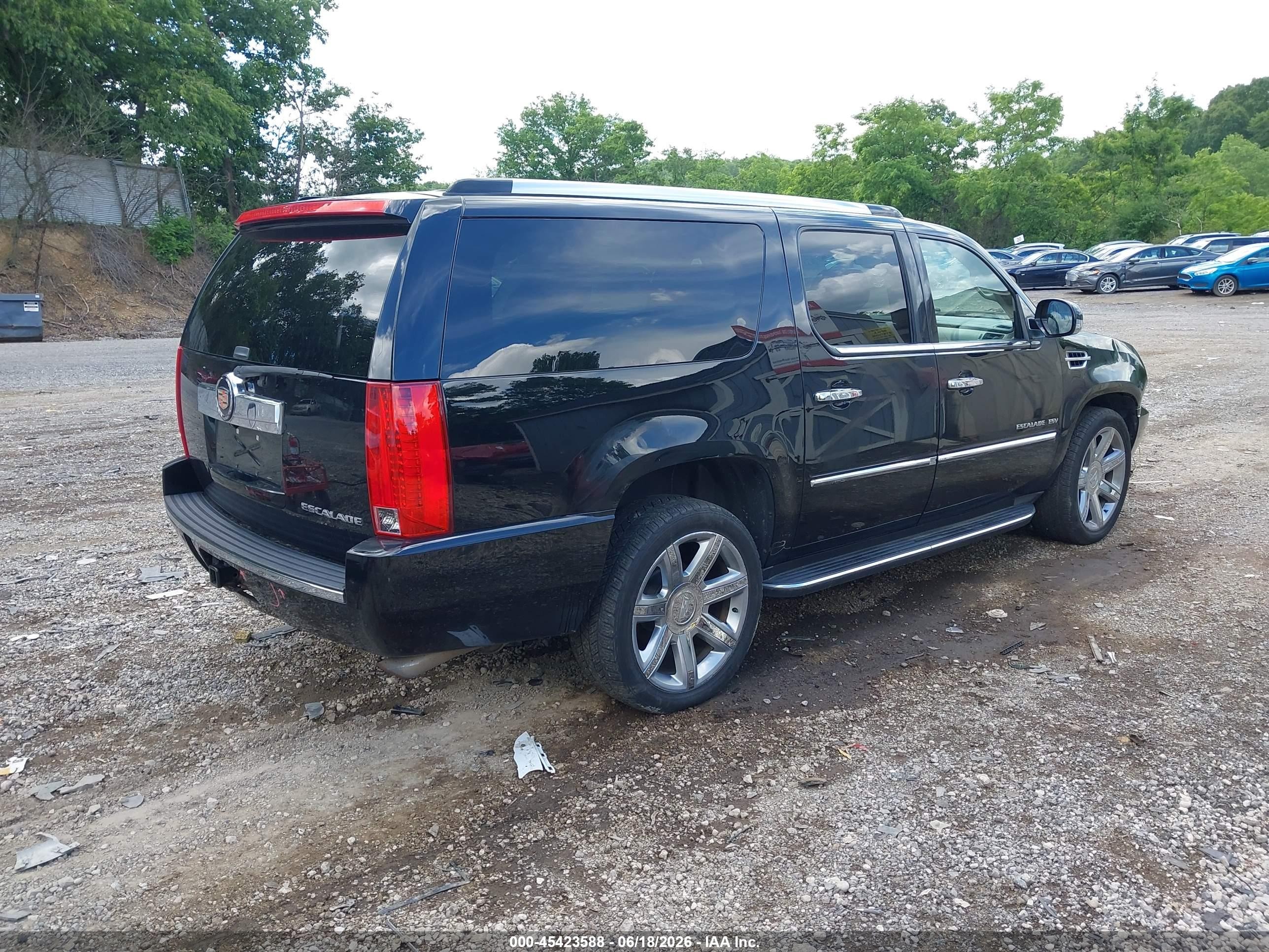 2014 Cadillac Escalade Esv Luxury Черный vin: 1GYS4HEFXER151904