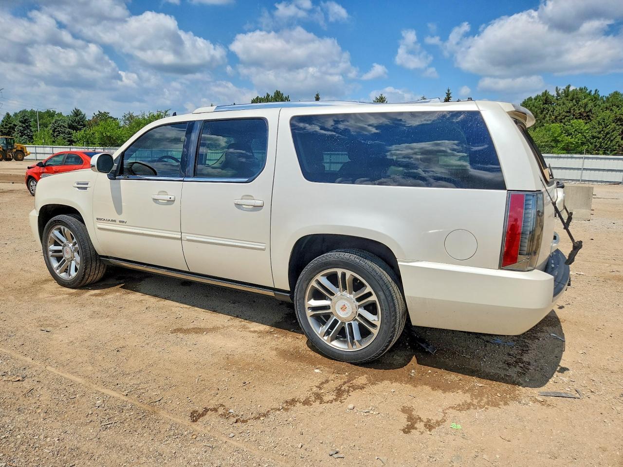 2013 Cadillac Escalade Esv Premium White vin: 1GYS4JEF0DR114219