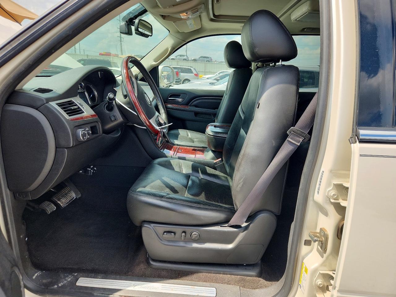 2013 Cadillac Escalade Esv Premium Beige vin: 1GYS4JEFXDR141315
