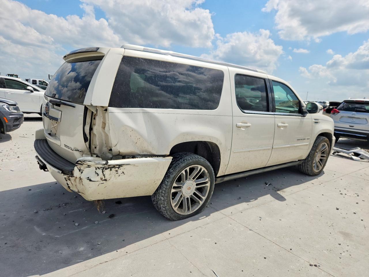 2013 Cadillac Escalade Esv Premium Beige vin: 1GYS4JEFXDR141315