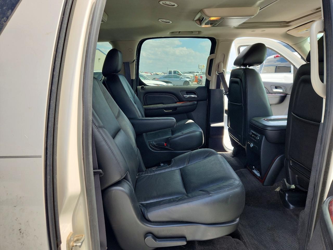 2013 Cadillac Escalade Esv Premium Beige vin: 1GYS4JEFXDR141315