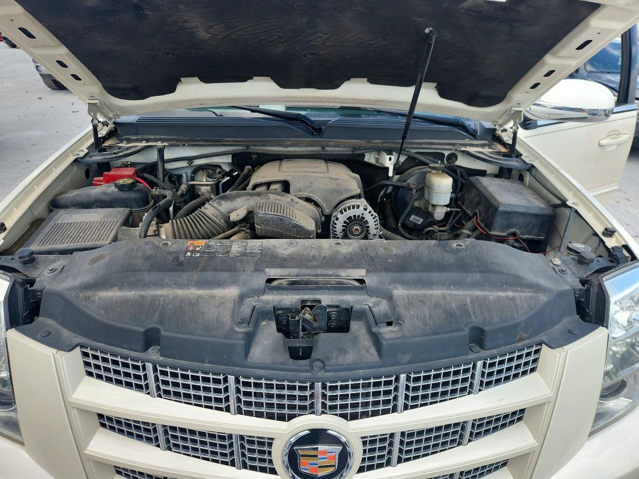 2013 Cadillac Escalade Esv Premium Beige vin: 1GYS4JEFXDR141315